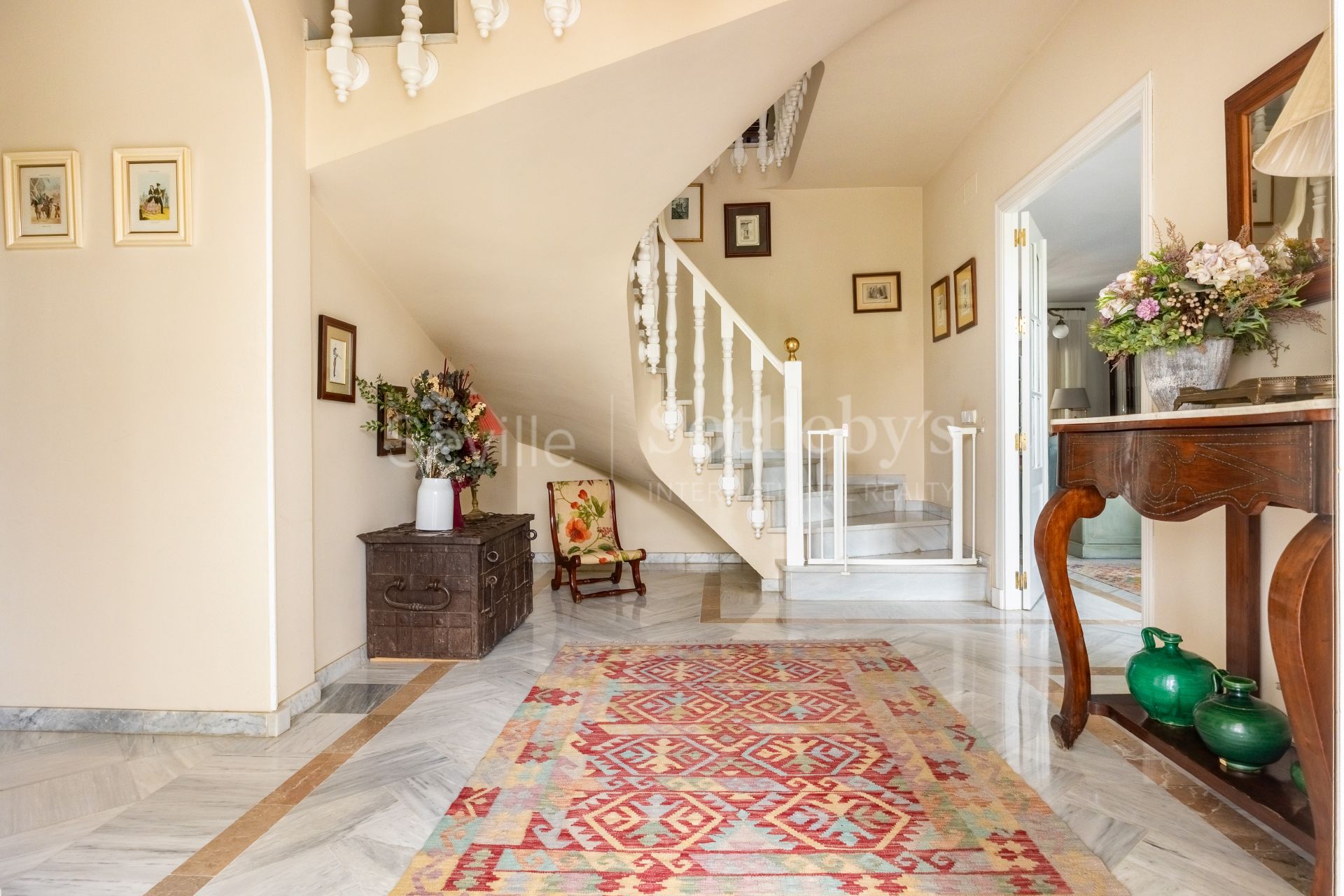 Detached house in the La Motilla residential area with 517 square meters built on a 715 square meter plot