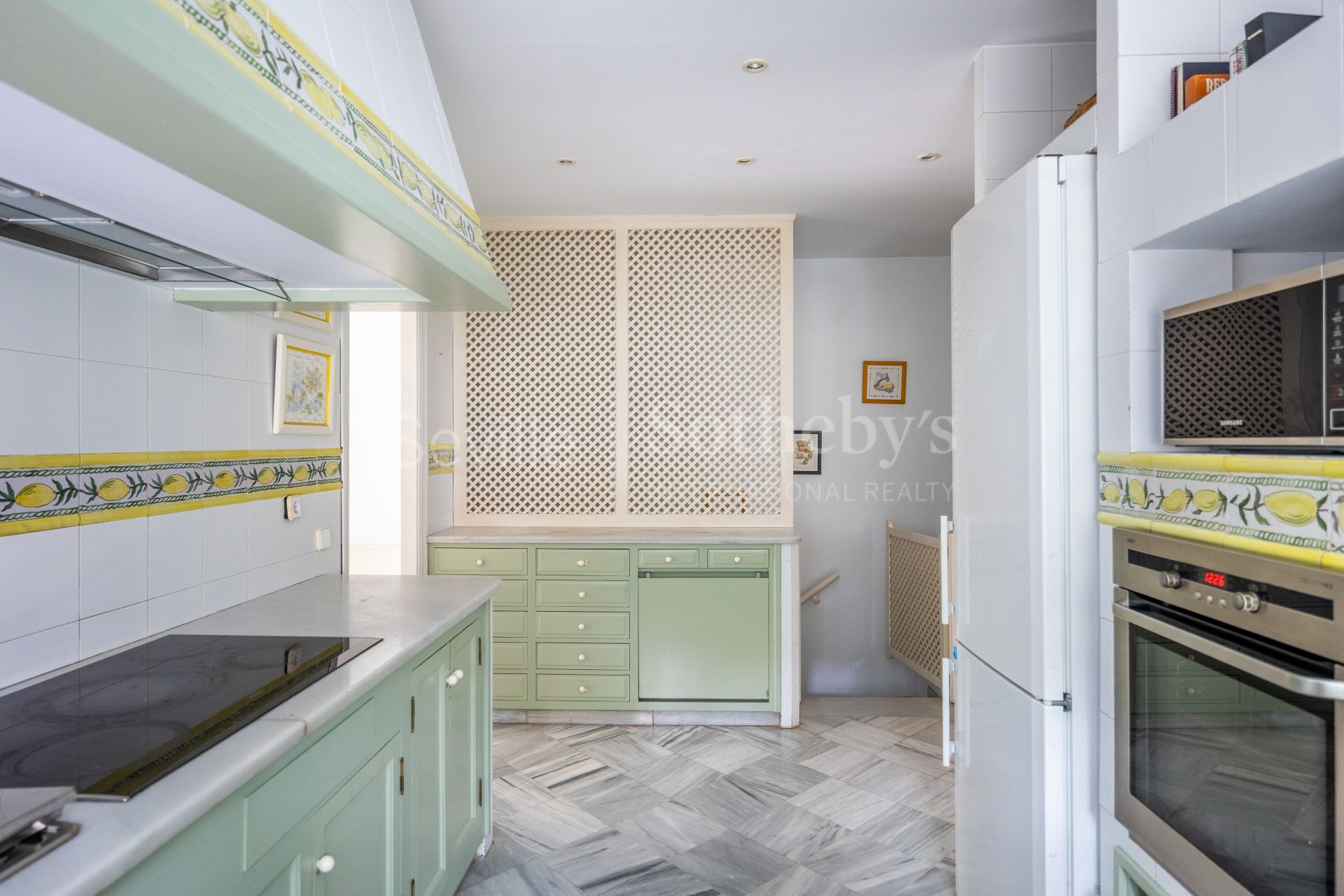 Detached house in the La Motilla residential area with 517 square meters built on a 715 square meter plot