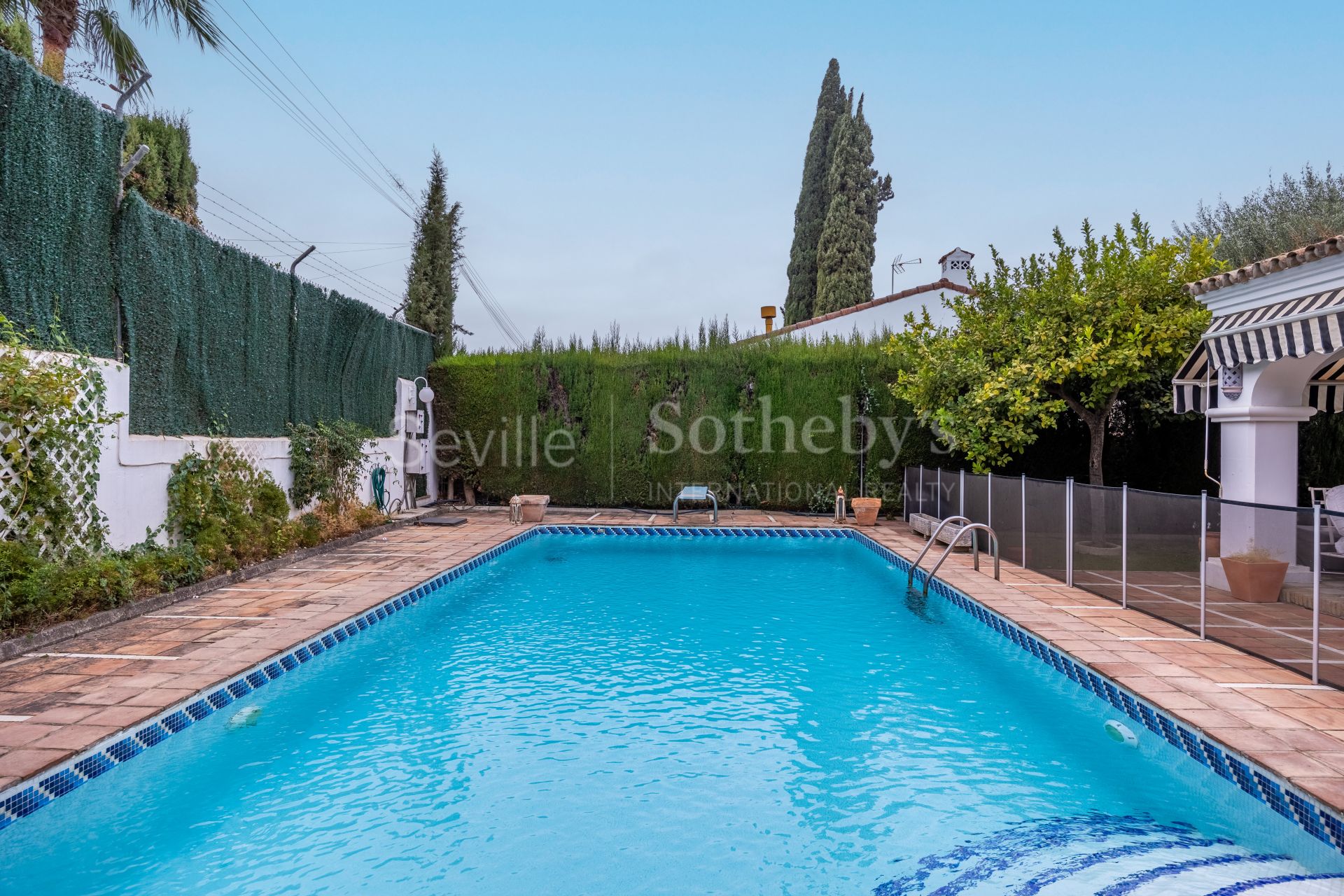 Detached house in the La Motilla residential area with 517 square meters built on a 715 square meter plot