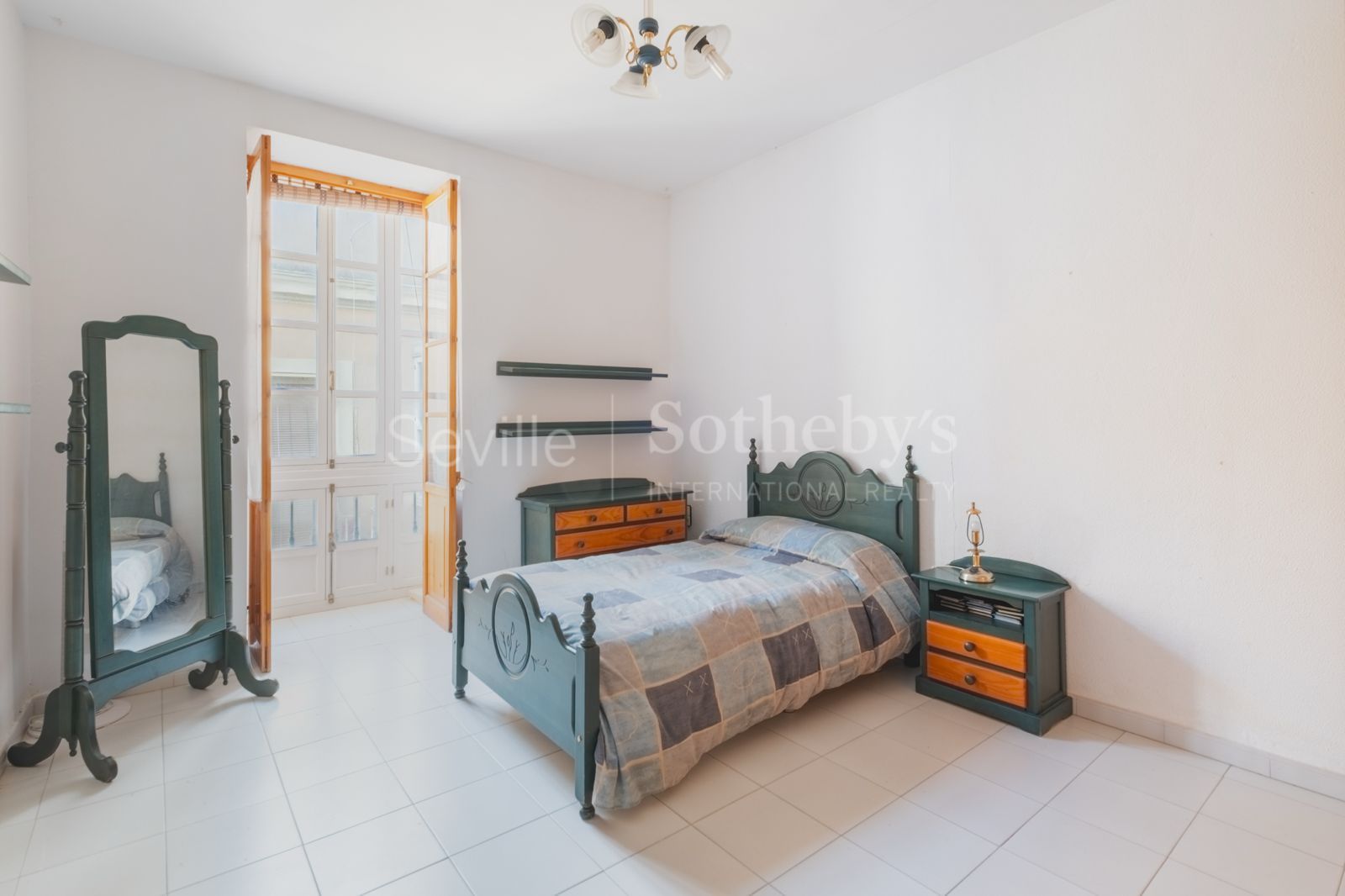 Piso con estilo tradicional en el corazón del casco histórico de Cádiz.