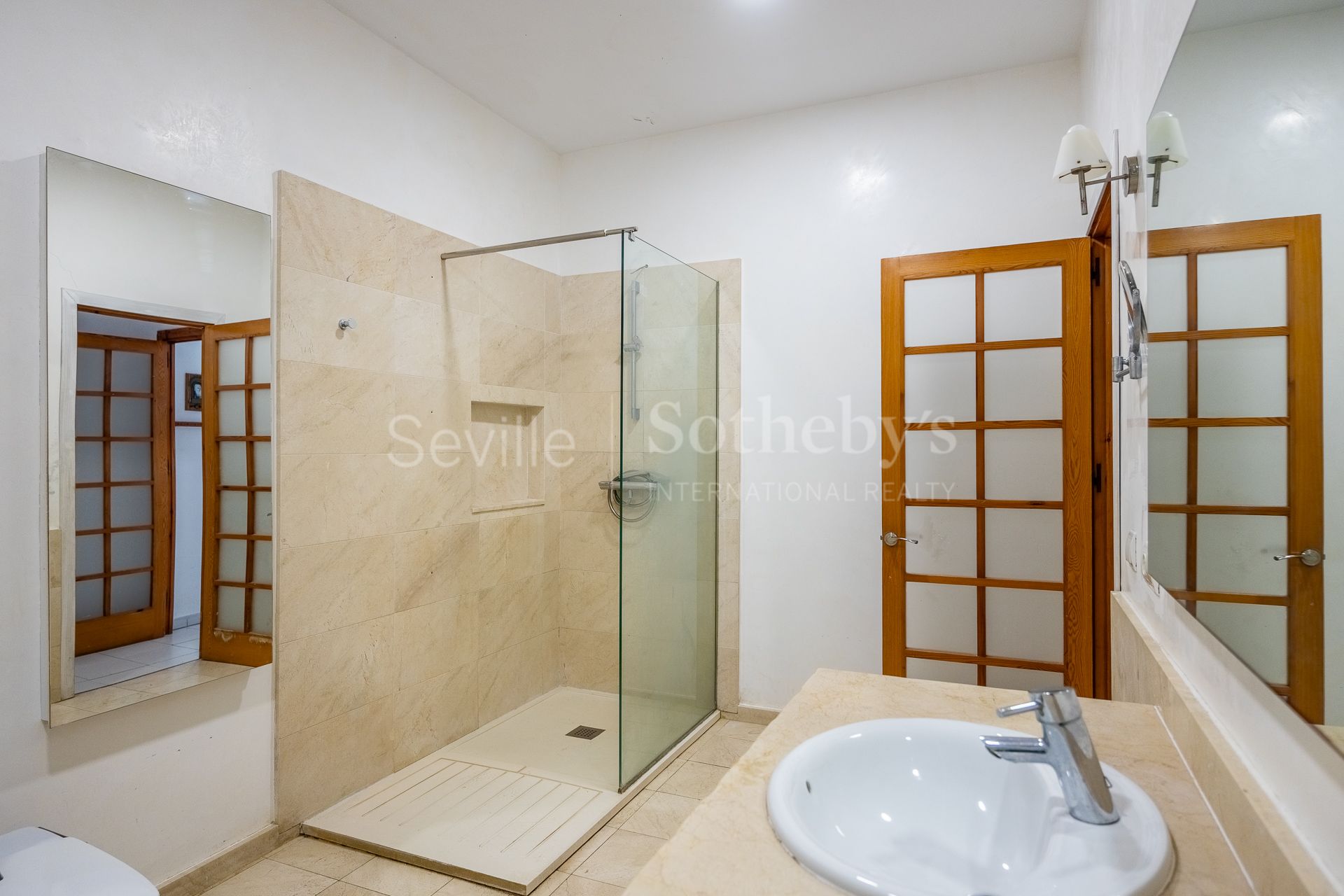 Piso con estilo tradicional en el corazón del casco histórico de Cádiz.