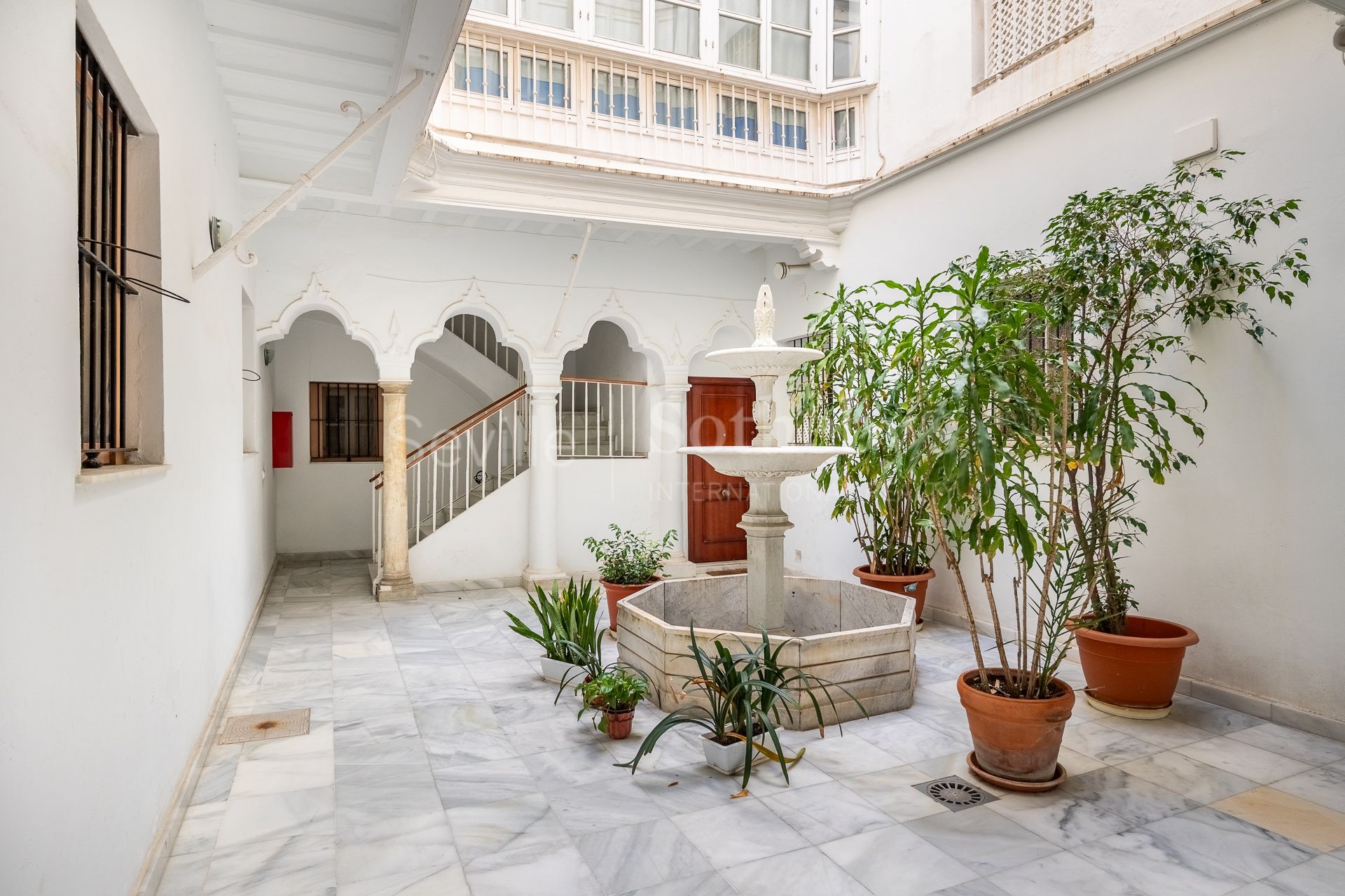 Piso con estilo tradicional en el corazón del casco histórico de Cádiz.