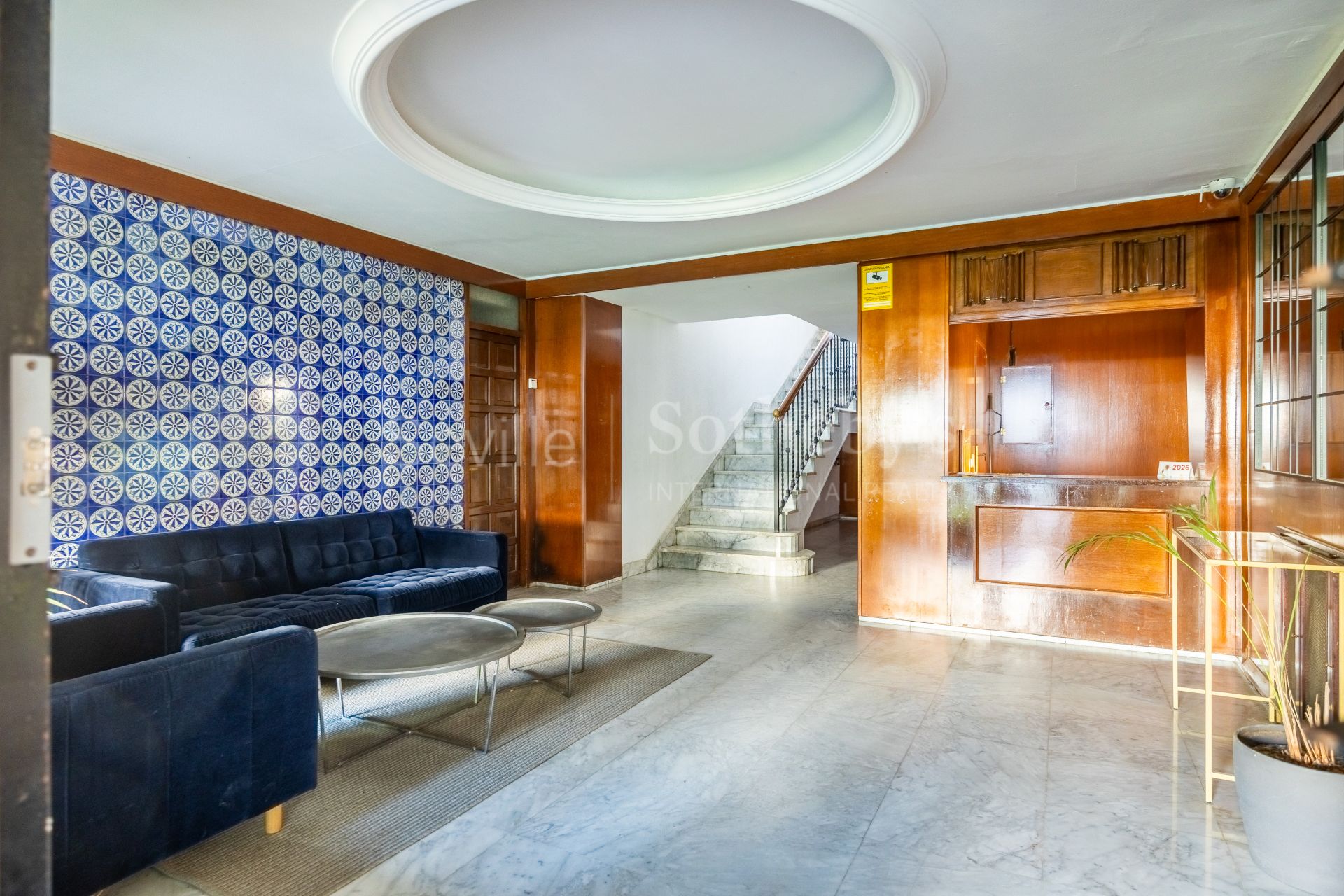 Vivienda en alquiler en Huerta del Rey, Nervión con plaza de garage y terraza