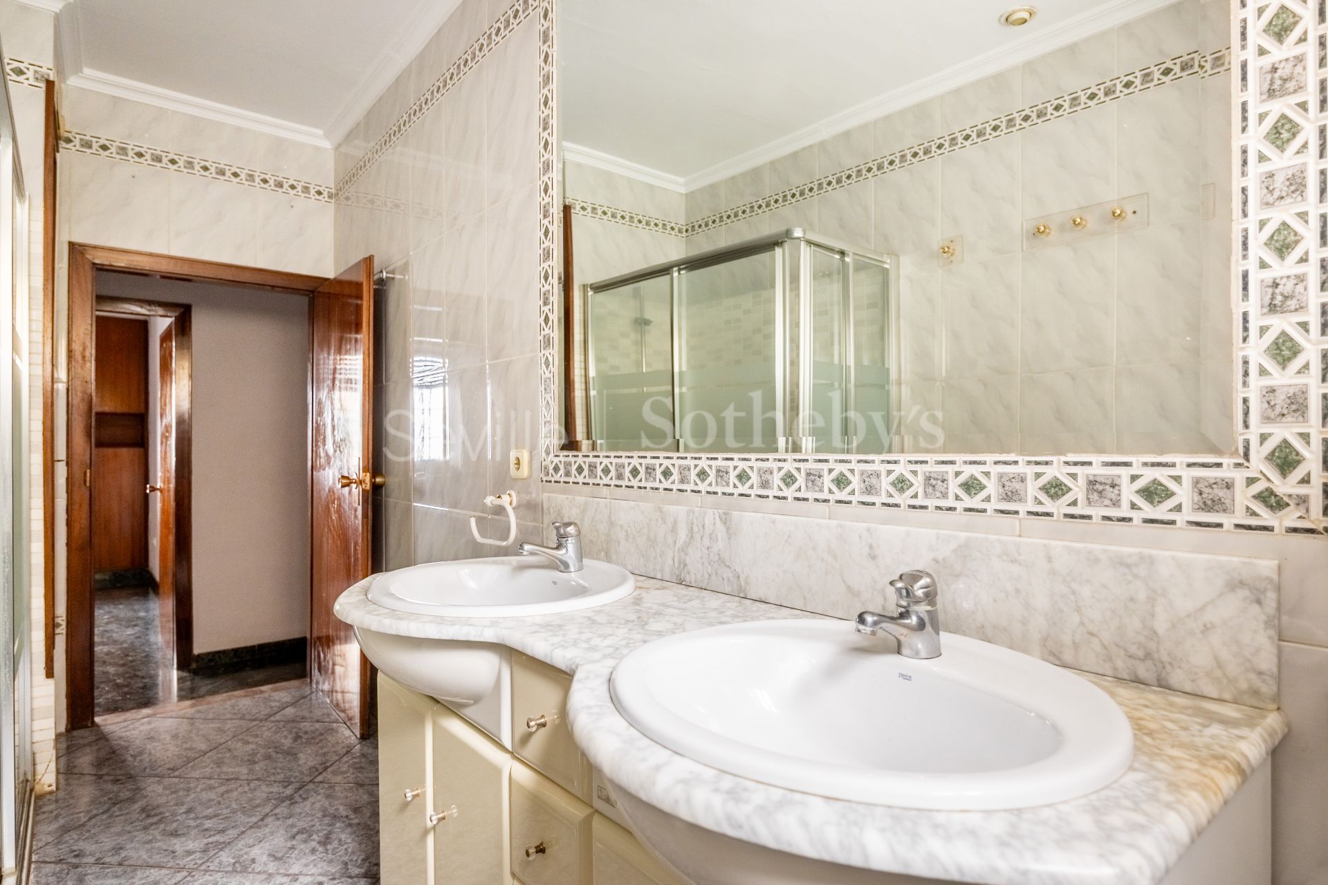 Piso en Los Remedios - Primera planta con ascensor