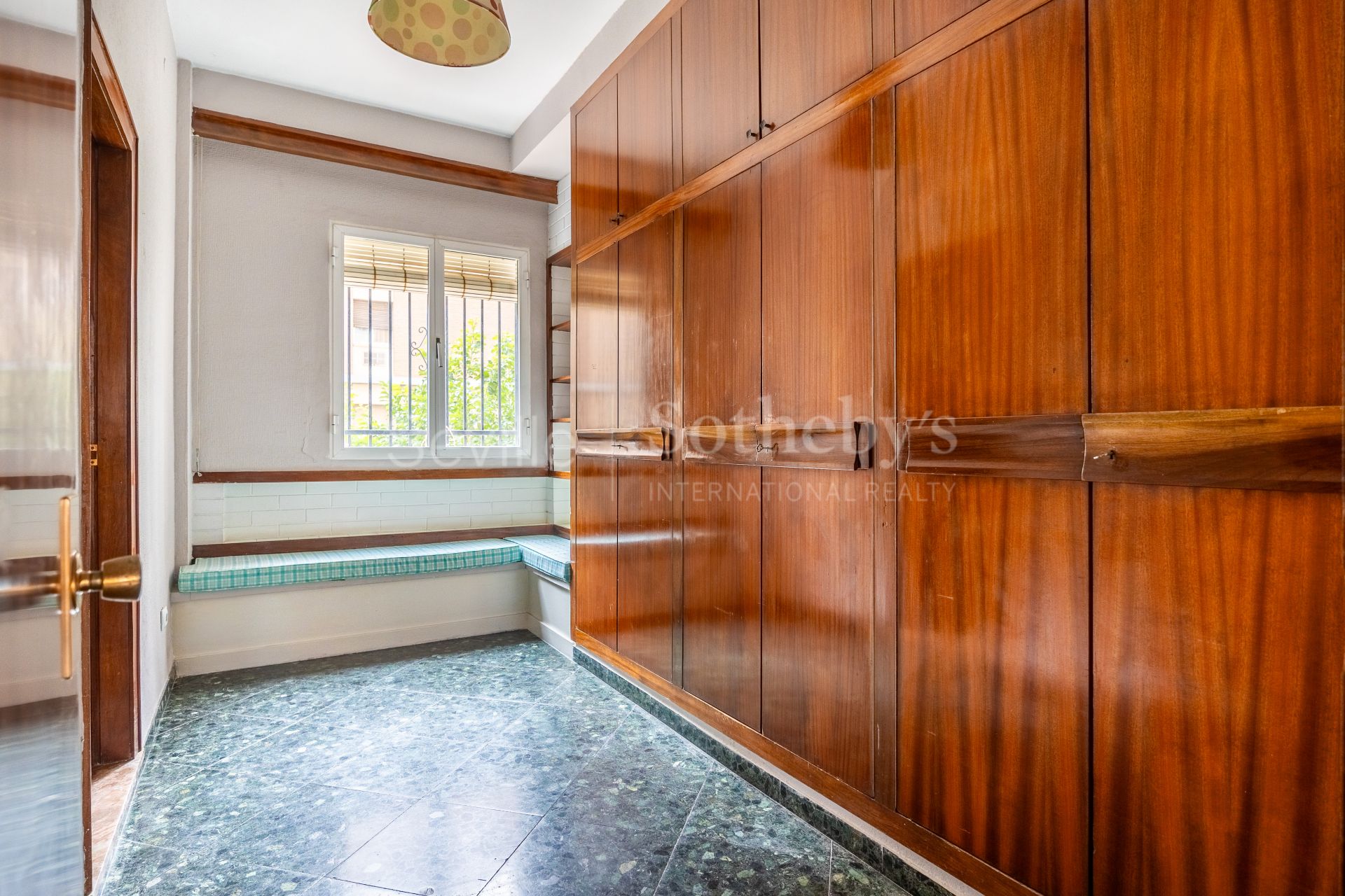 Piso en Los Remedios - Primera planta con ascensor