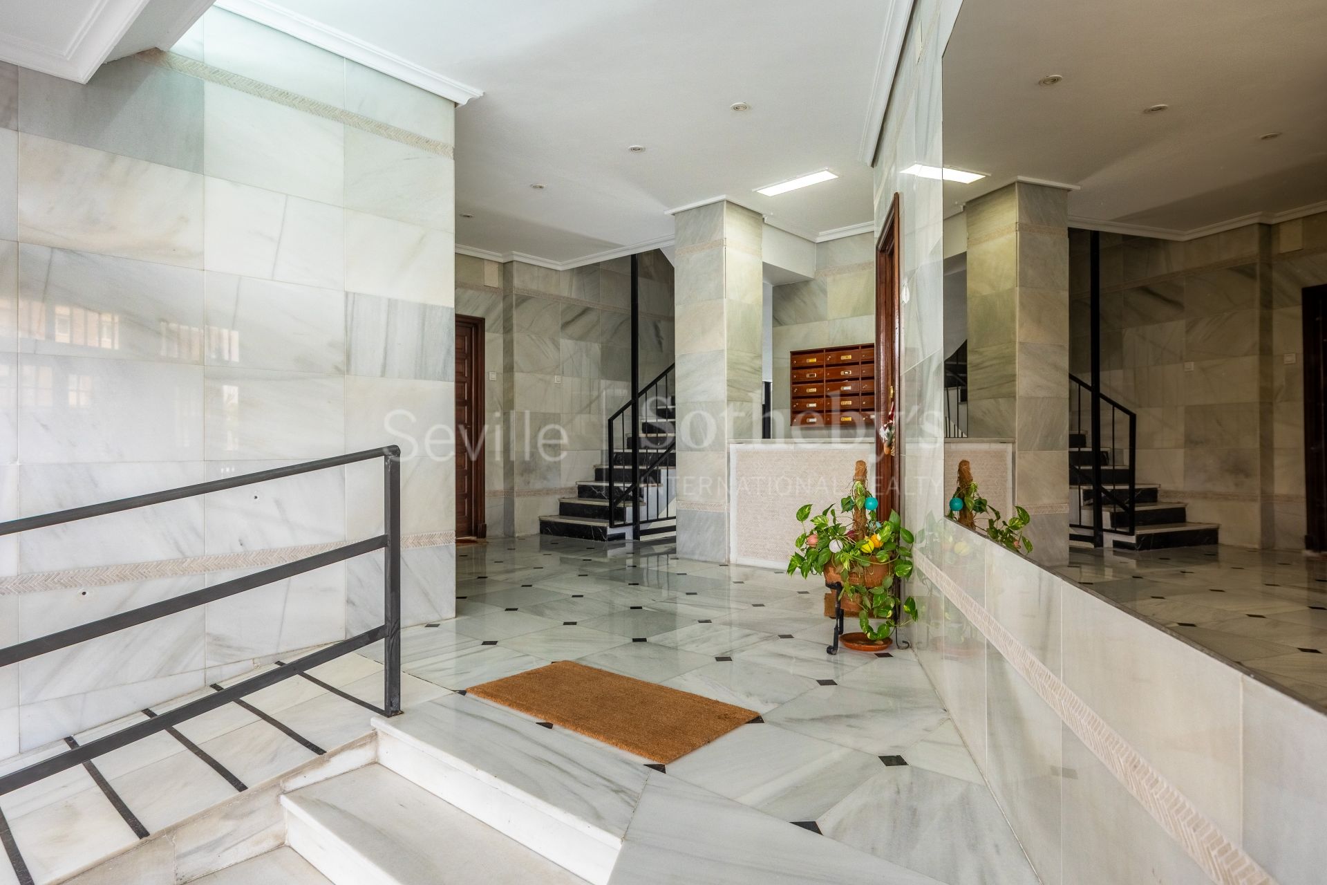 Piso en Los Remedios - Primera planta con ascensor