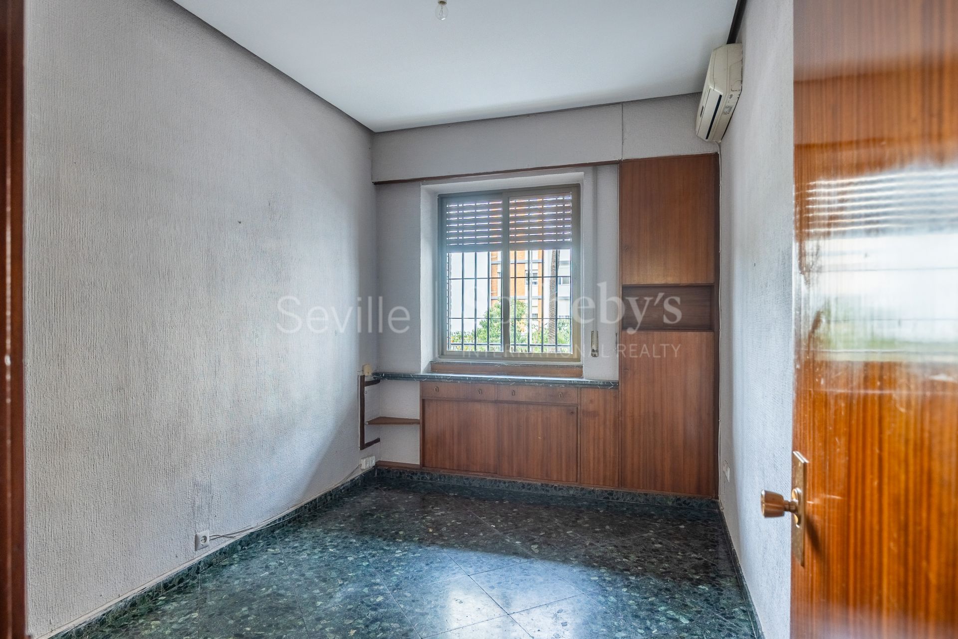 Piso en Los Remedios - Primera planta con ascensor