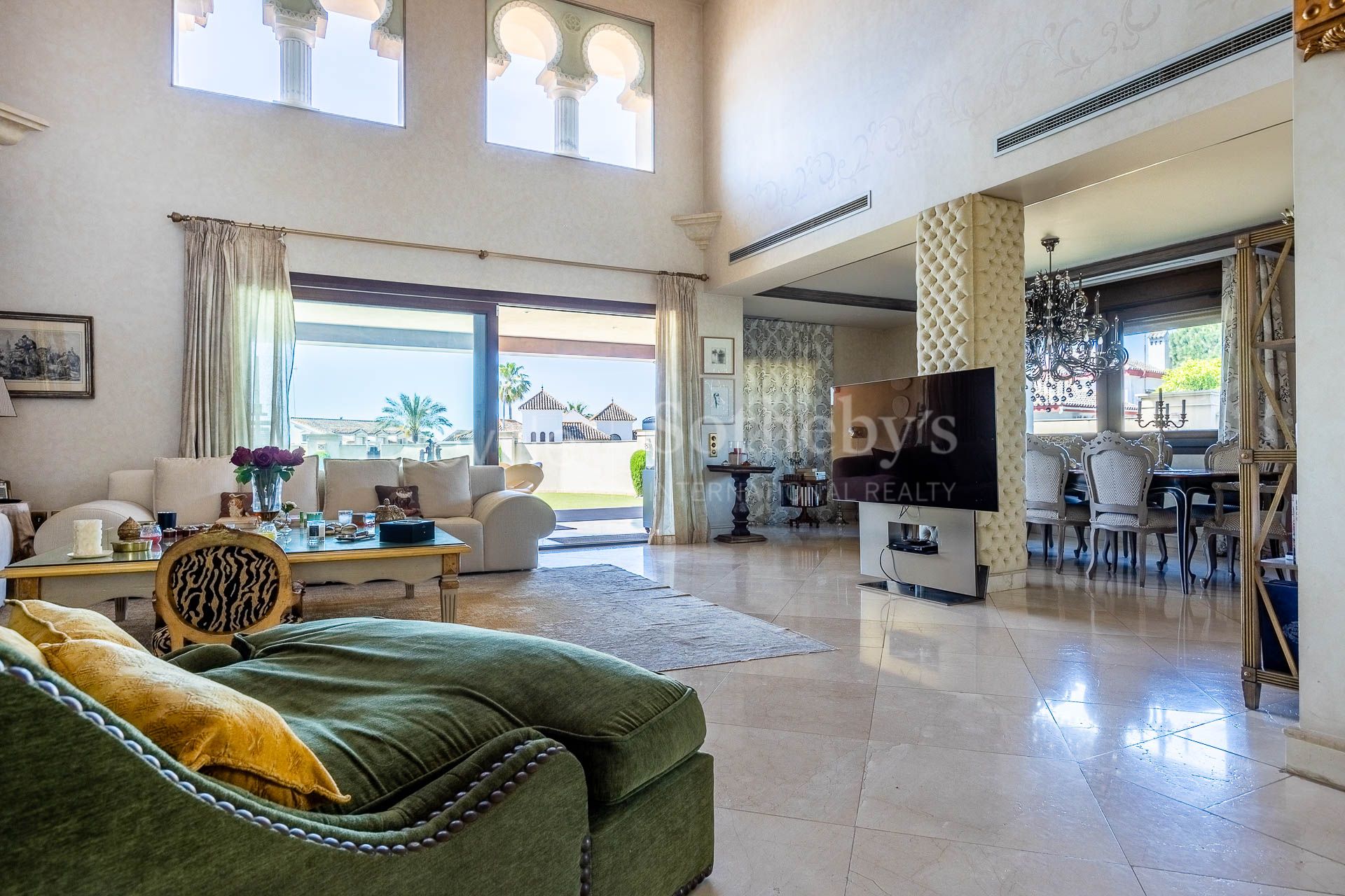 Exclusive Property in the Prestigious La Motilla Residential Area