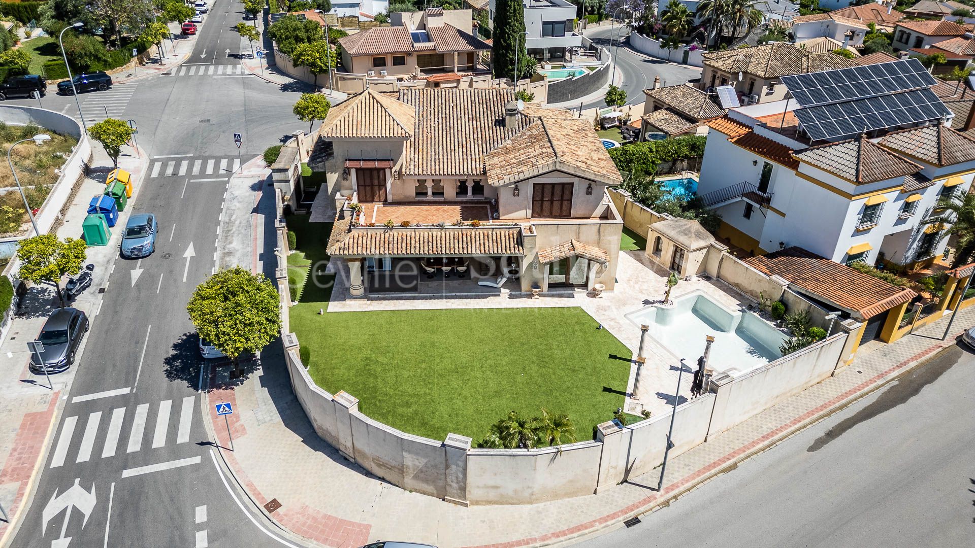 Exclusive Property in the Prestigious La Motilla Residential Area