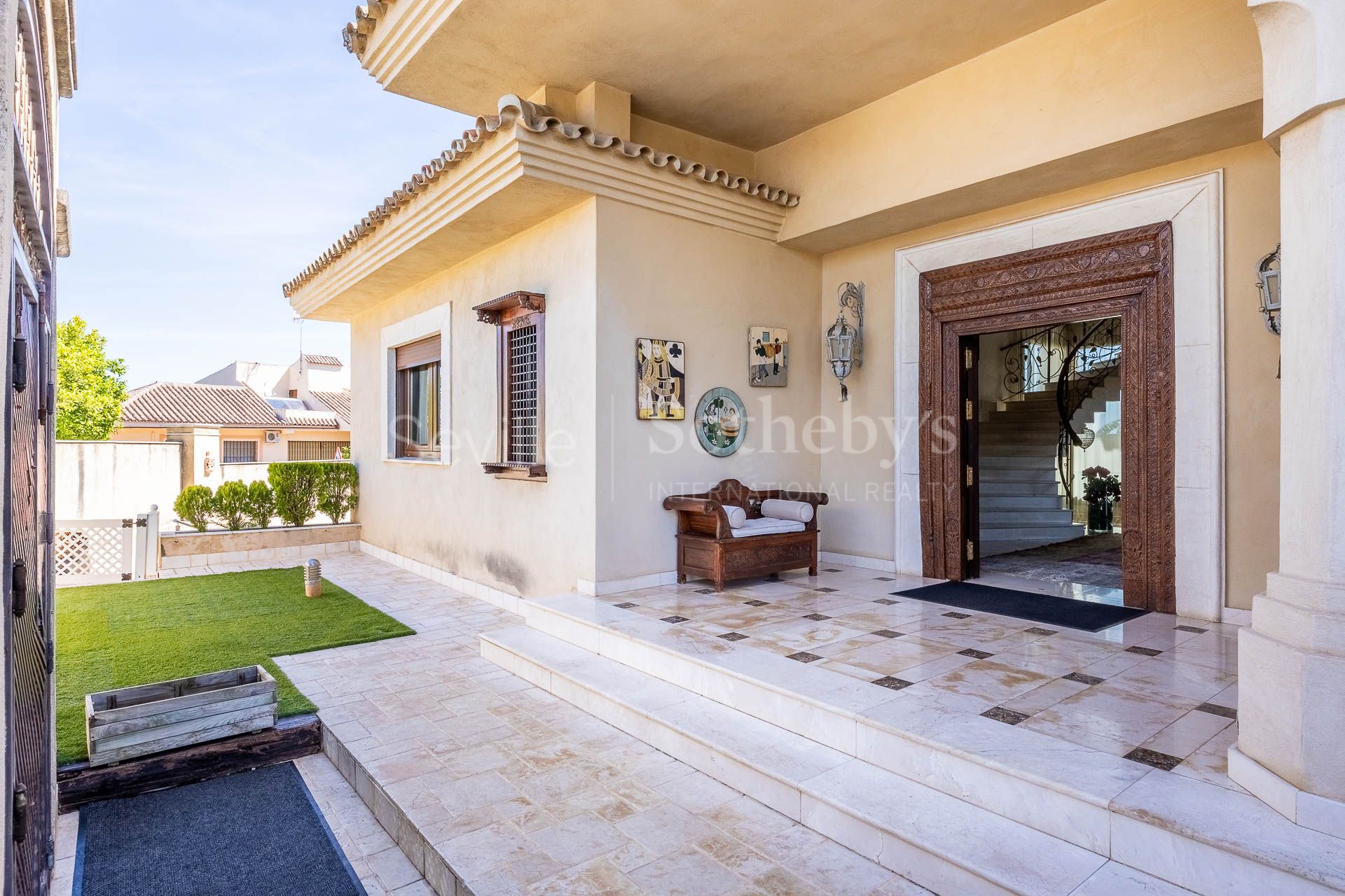 Exclusive Property in the Prestigious La Motilla Residential Area