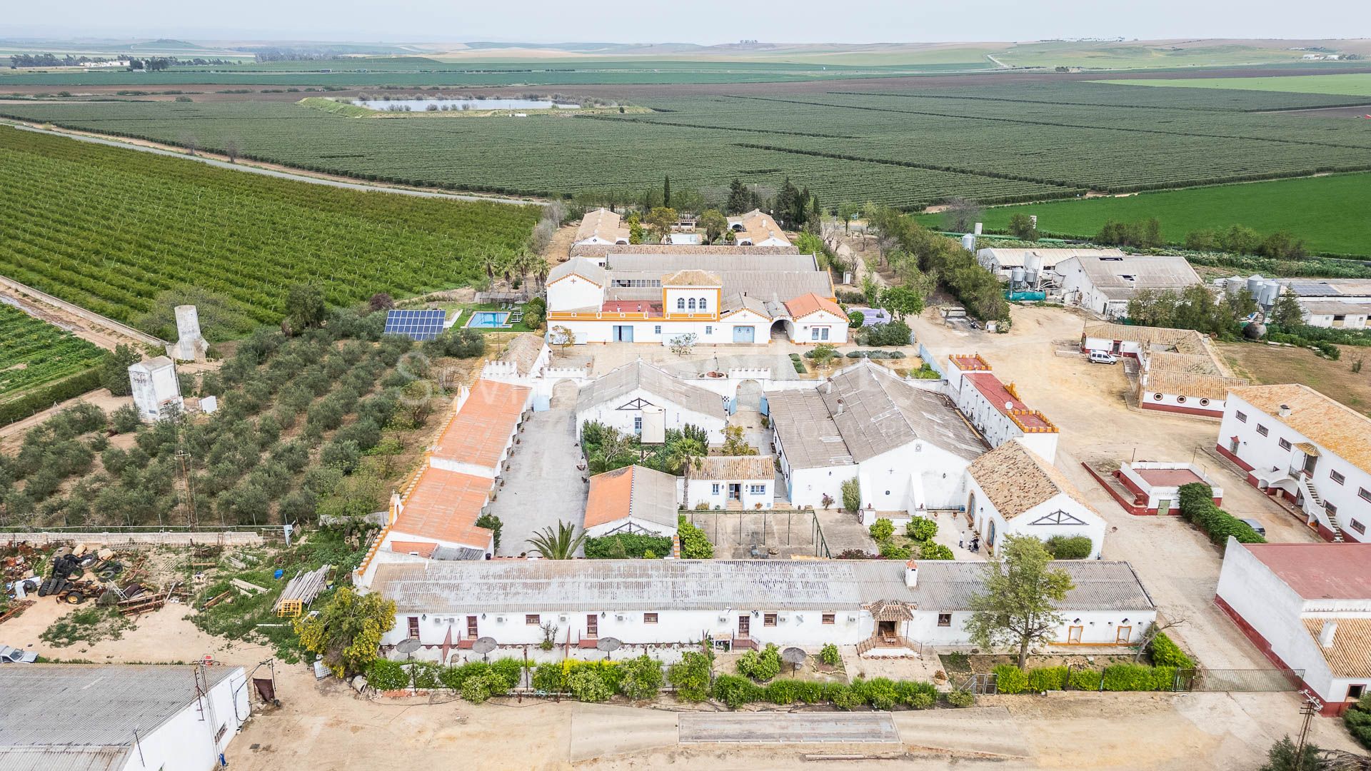 Exclusivo Cortijo de cuatro hectáreas en Carmona