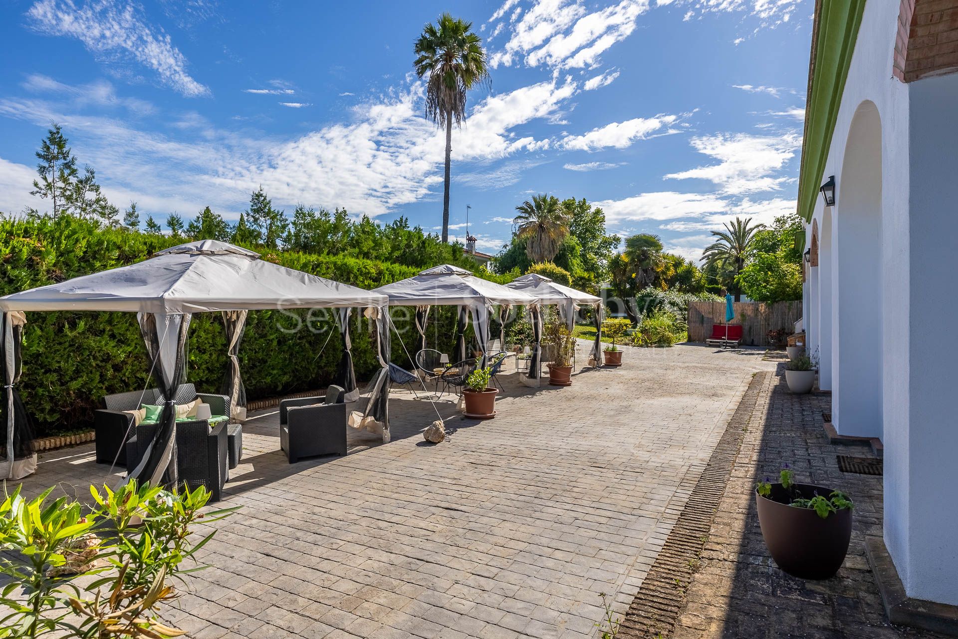 Propiedad con piscina y suites en El Capricho, Espartinas