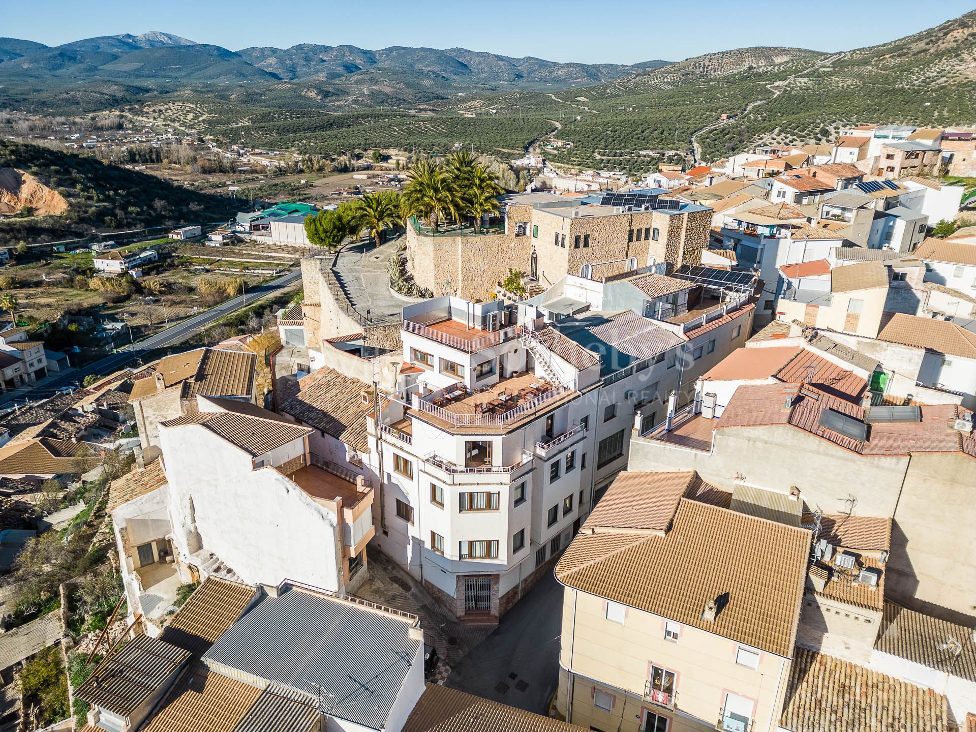 Casa-Hotel con licencia en Castillo de Locubin, Jaén