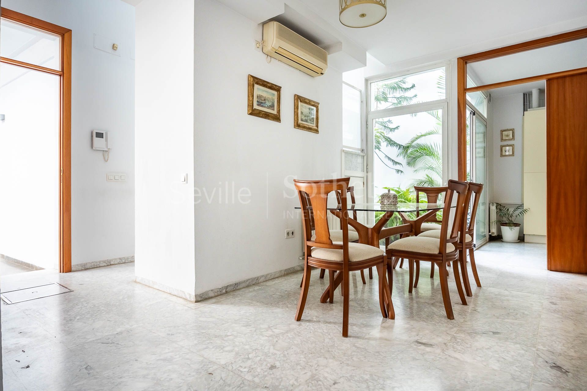 Casa de estilo contemporáneo en el centro de Sevilla