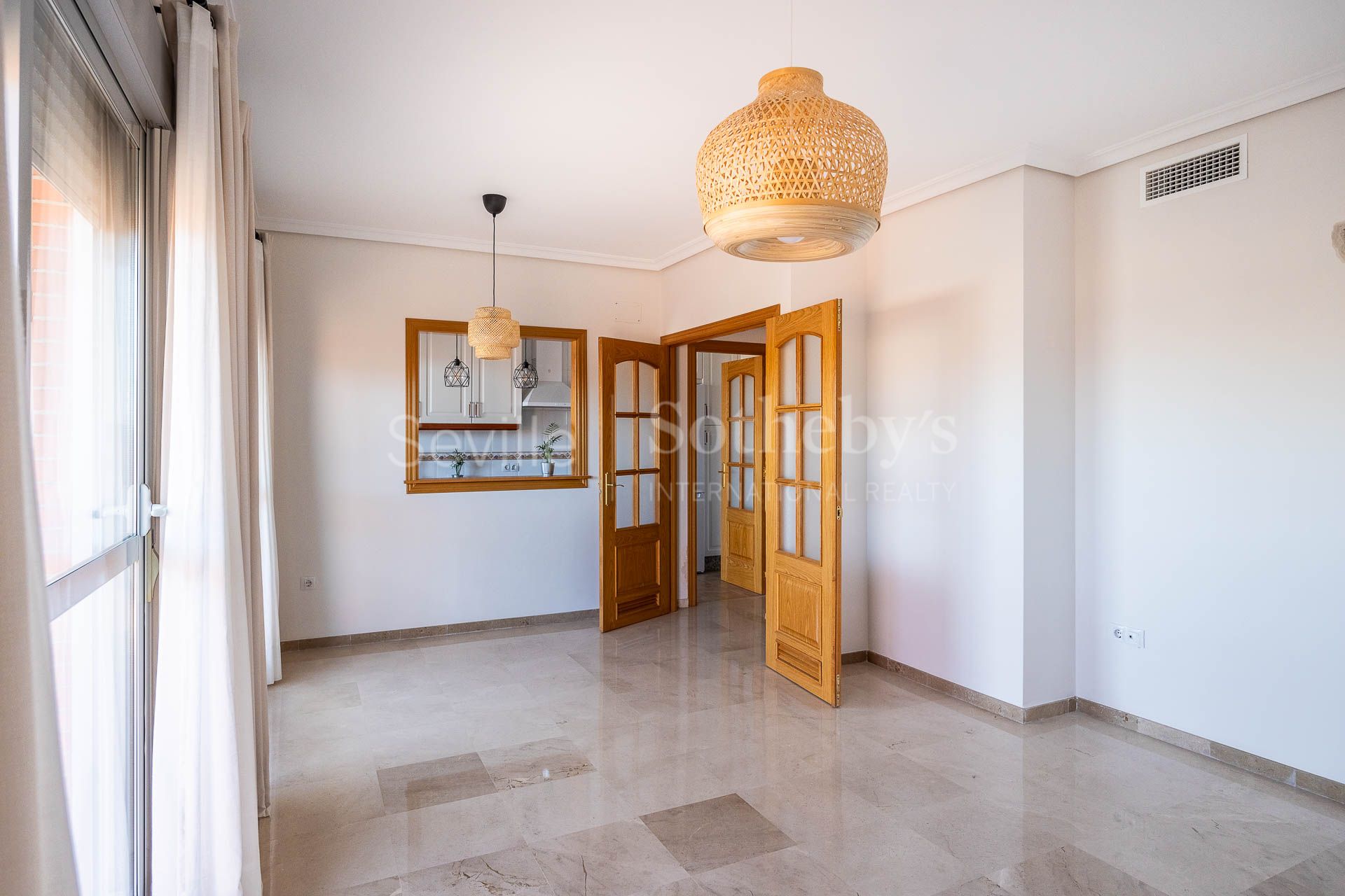 Ático con terraza de 150 m² en Jardines de Hércules