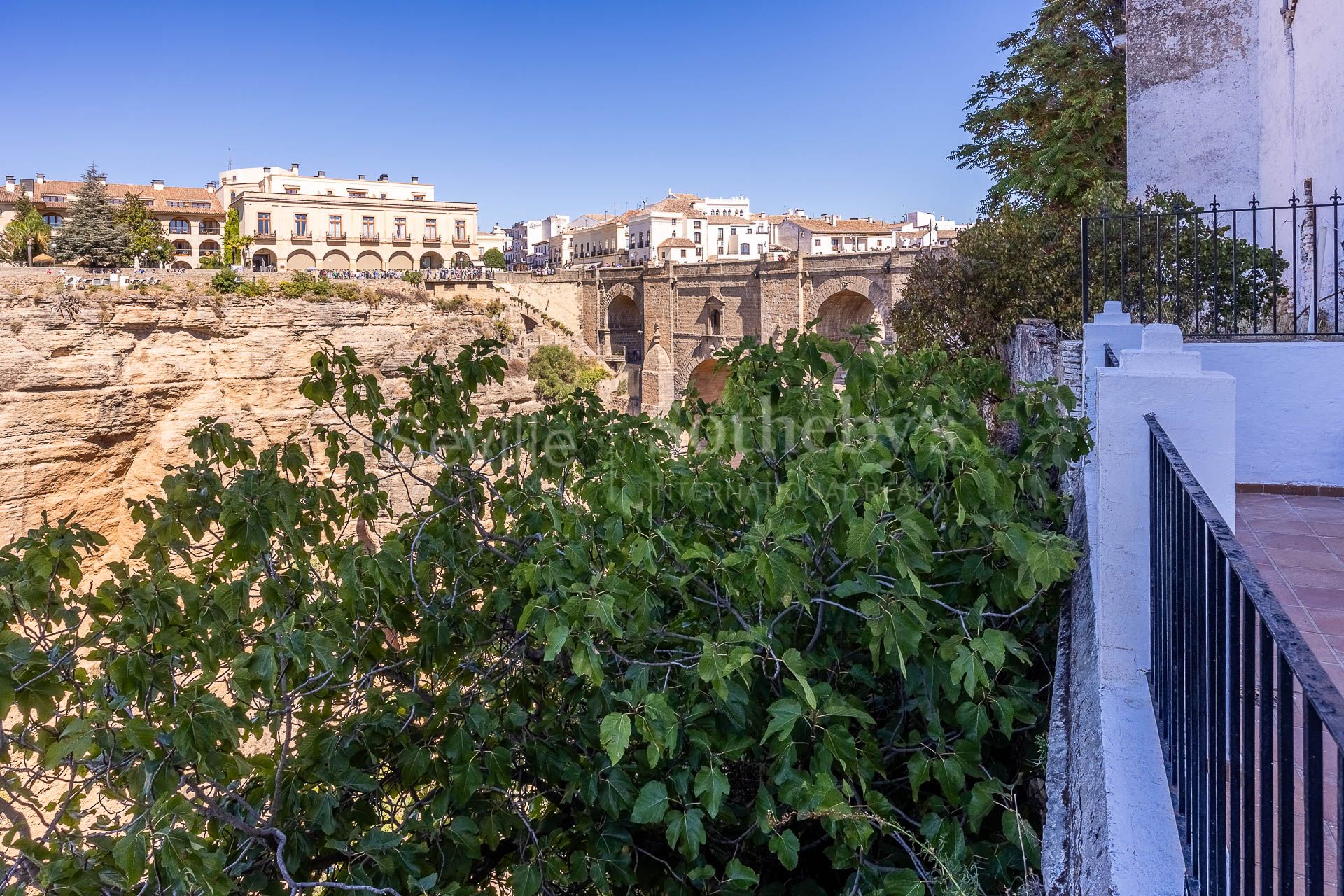 Casa en el centro histórico con impresionantes vistas al Tajo de Ronda.