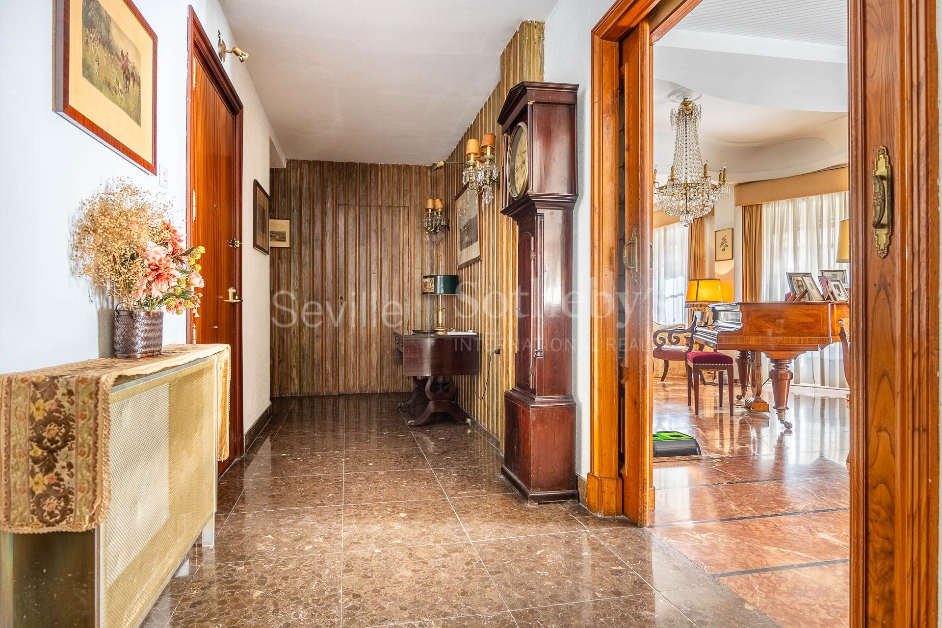 Exclusive 367-square-meter apartment in one of most sought-after areas of Seville
