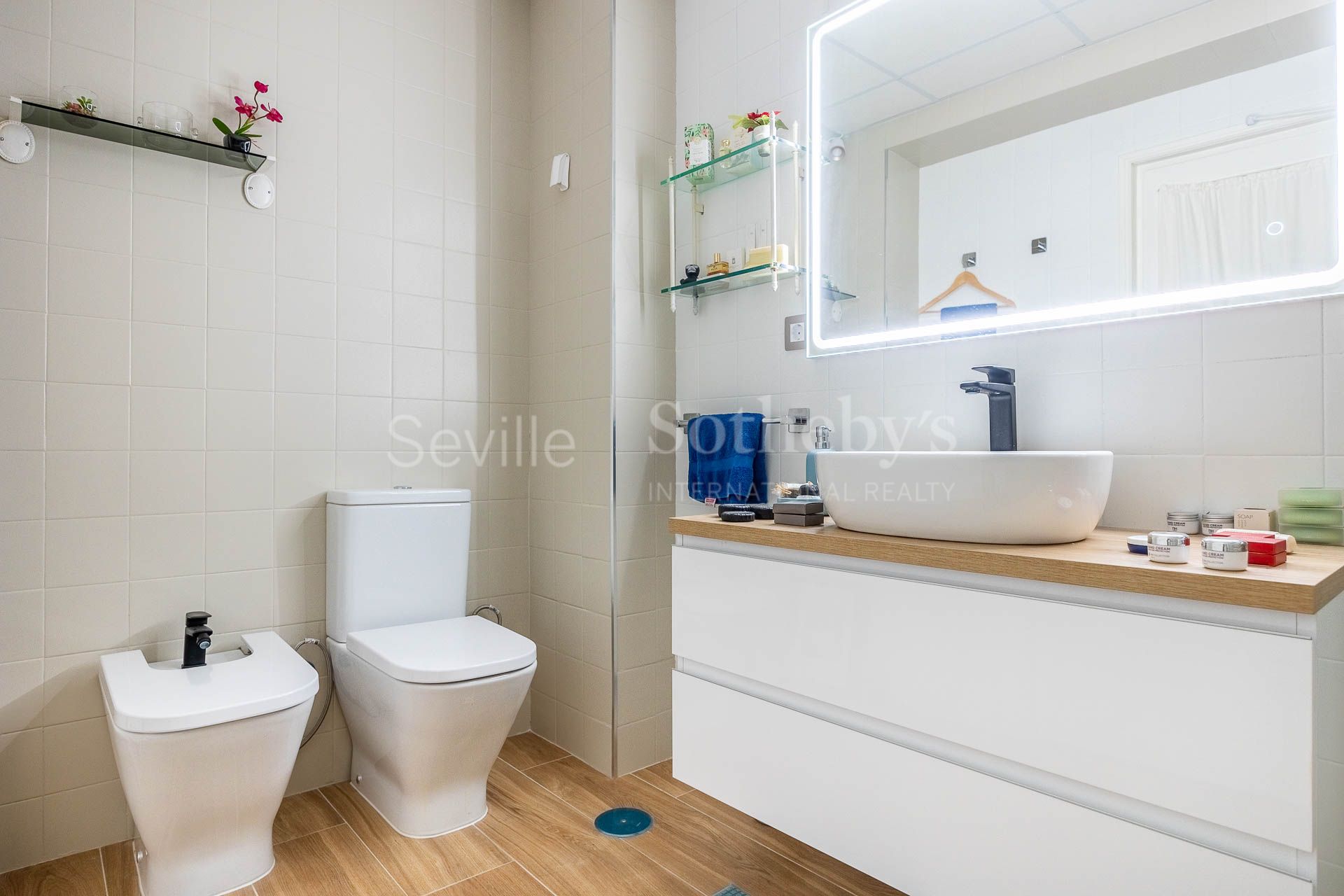 Exclusive 367-square-meter apartment in one of most sought-after areas of Seville