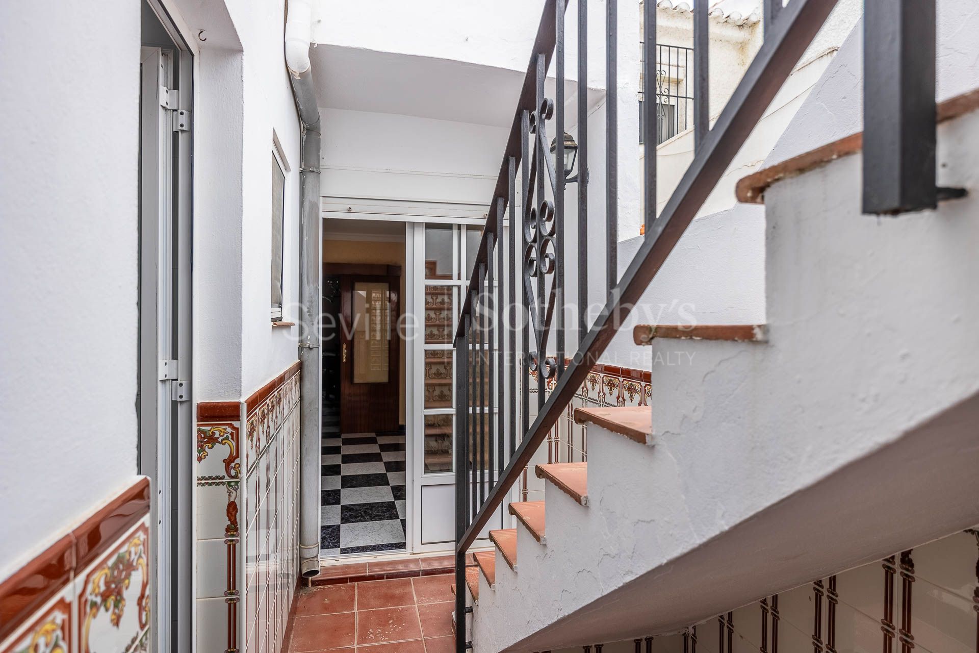 Townhouse in the Heart of Zahara de Los Atunes