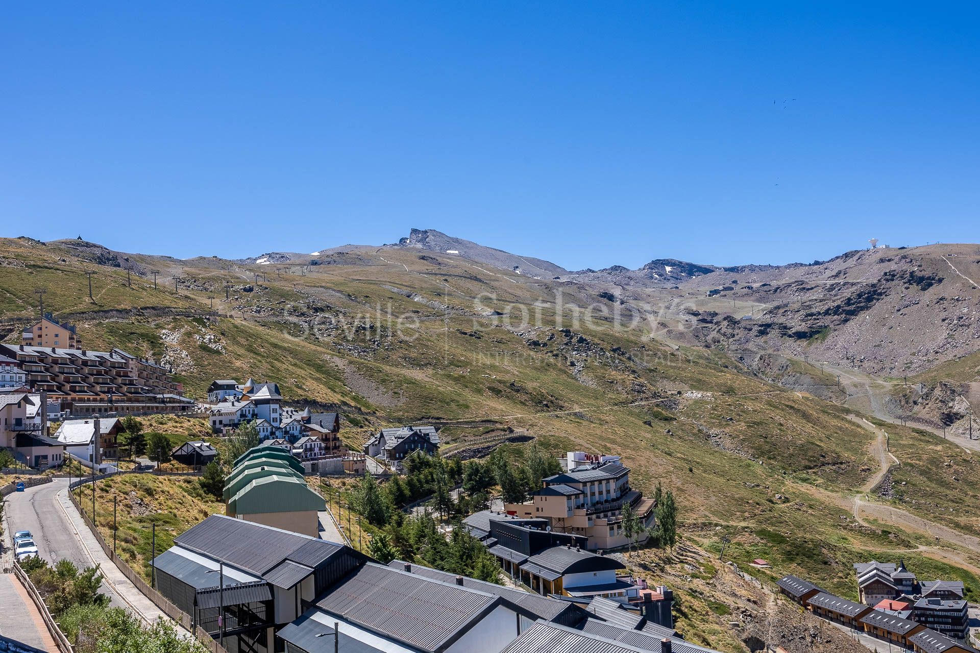 Townhouse with panoramic views and sauna in Sierra Nevada