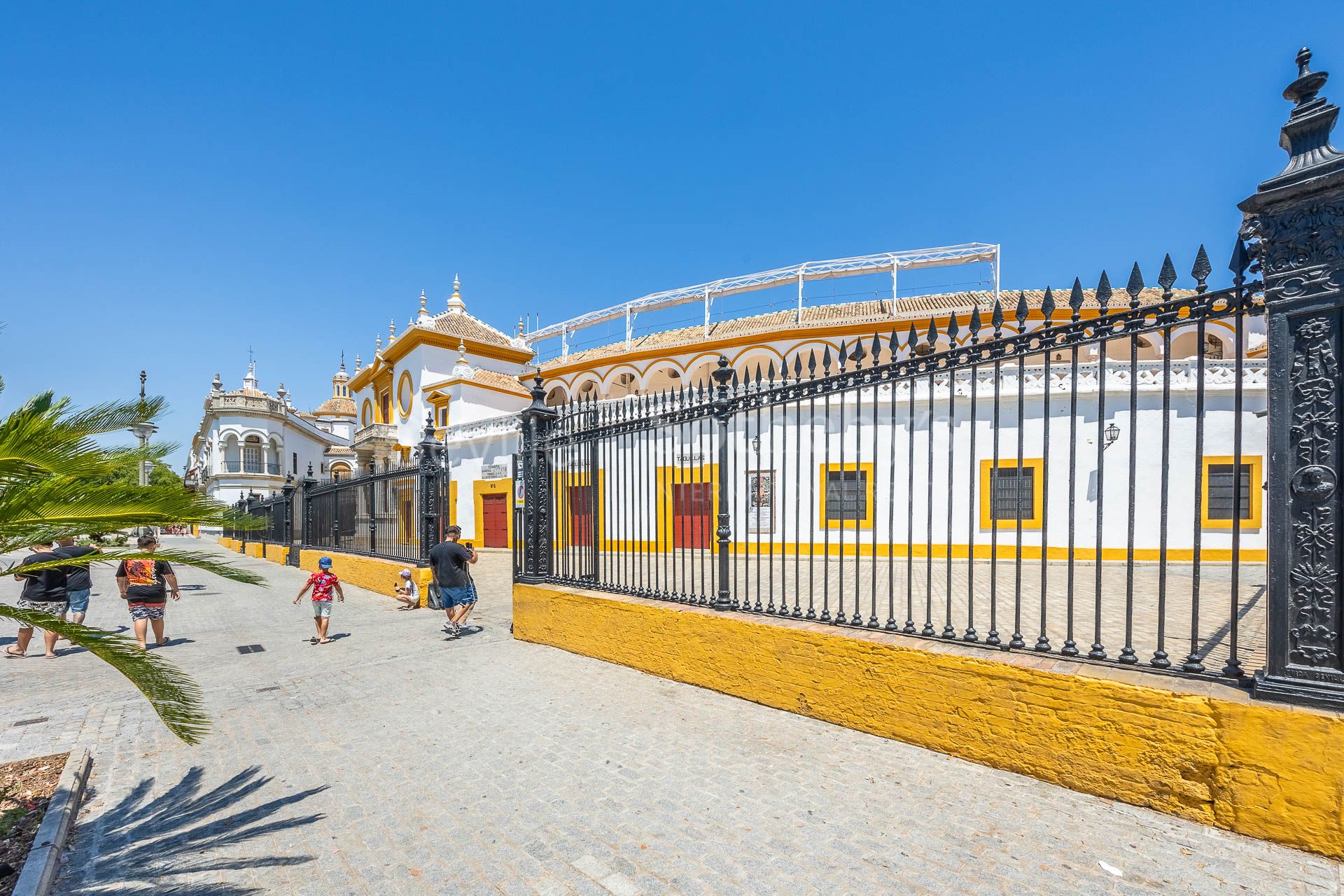 Activo de inversión en rentabilidad junto a la plaza de toros y el río Guadalquivir