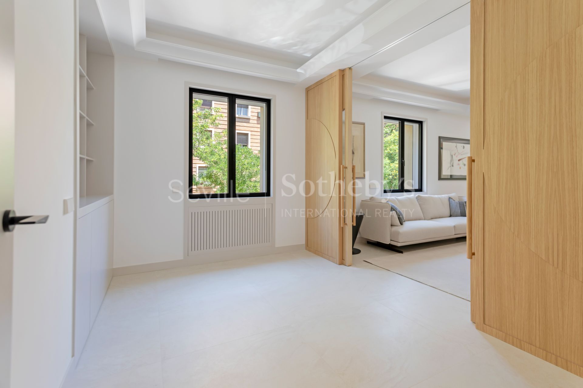 Luxurious Refurbished Apartment with Two Terraces in Prado de San Sebastián