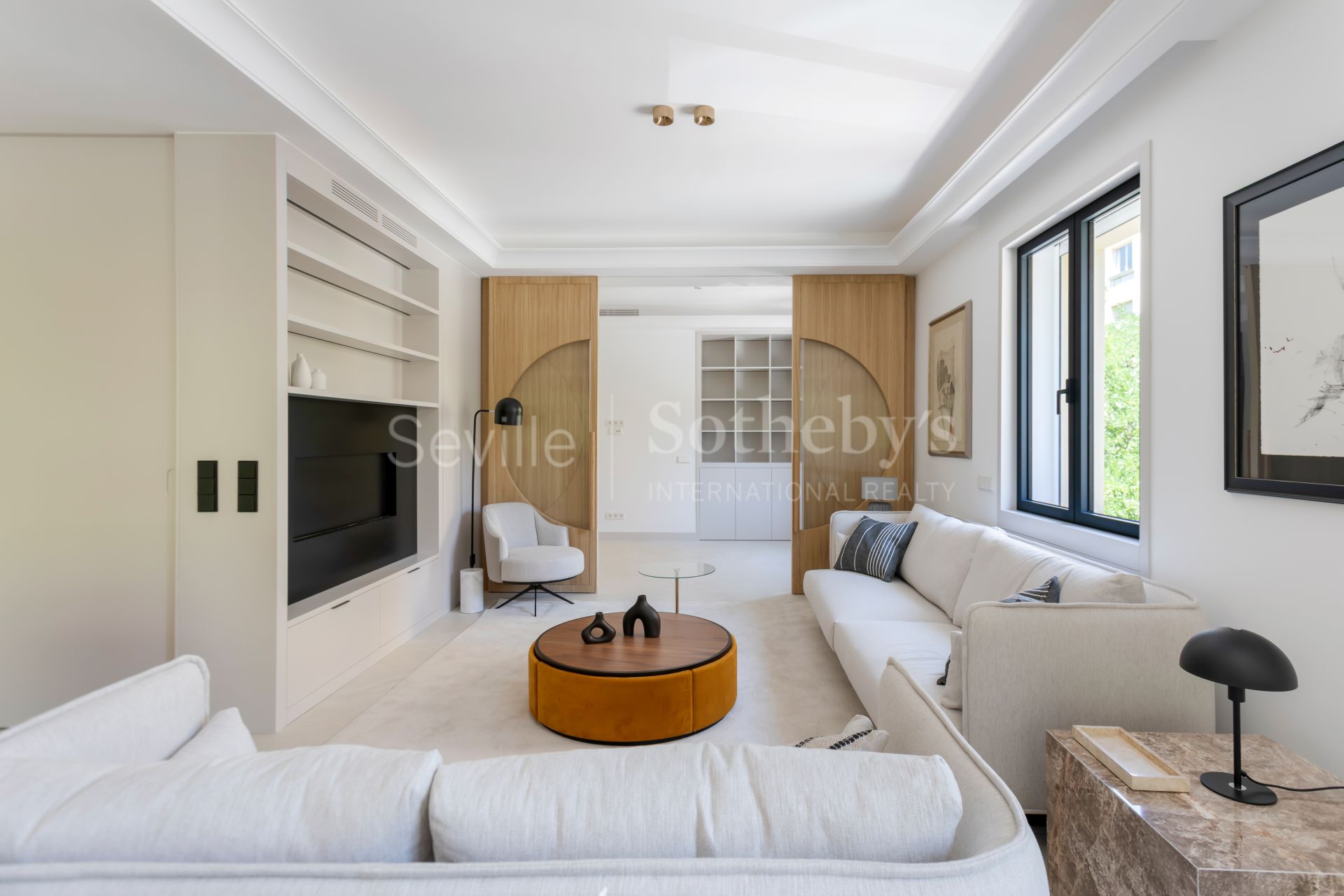 Luxurious Refurbished Apartment with Two Terraces in Prado de San Sebastián