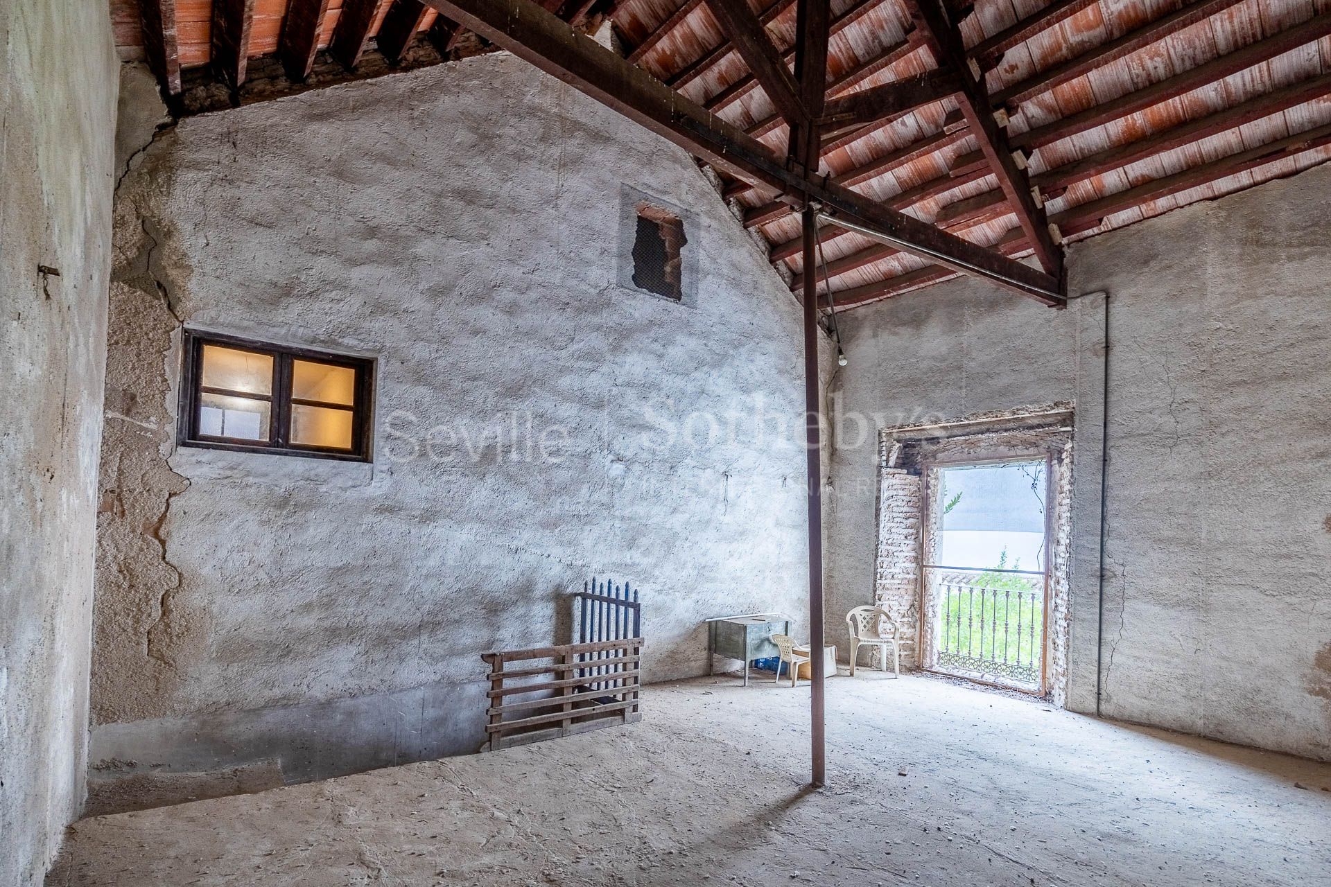 Casa palacio histórica con gran patio Andújar