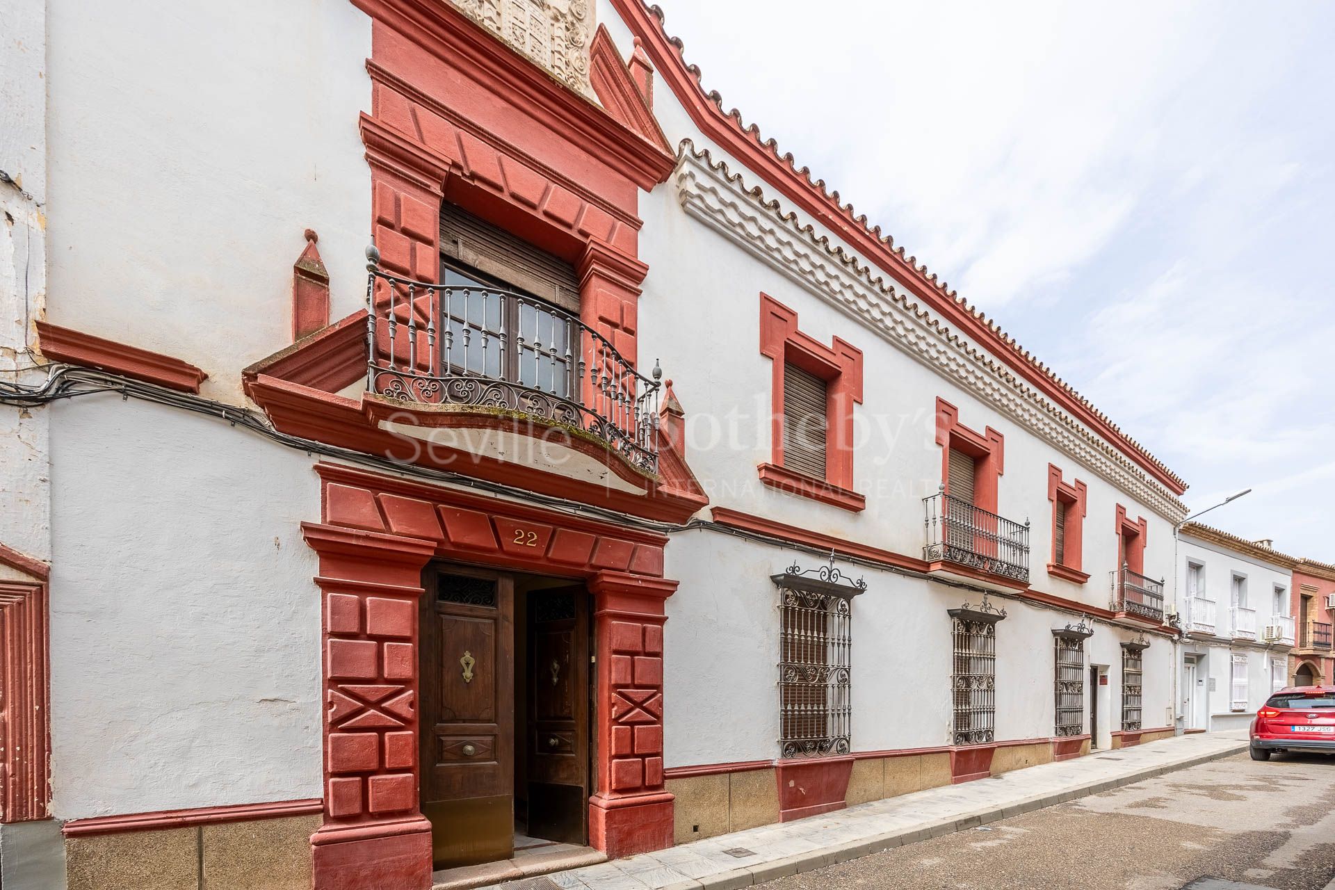 Casa palacio histórica con gran patio Andújar