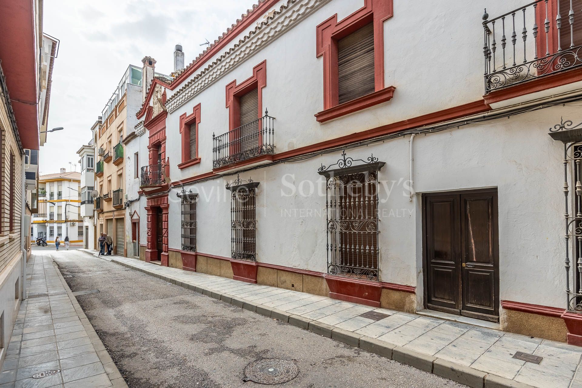 Casa palacio histórica con gran patio Andújar