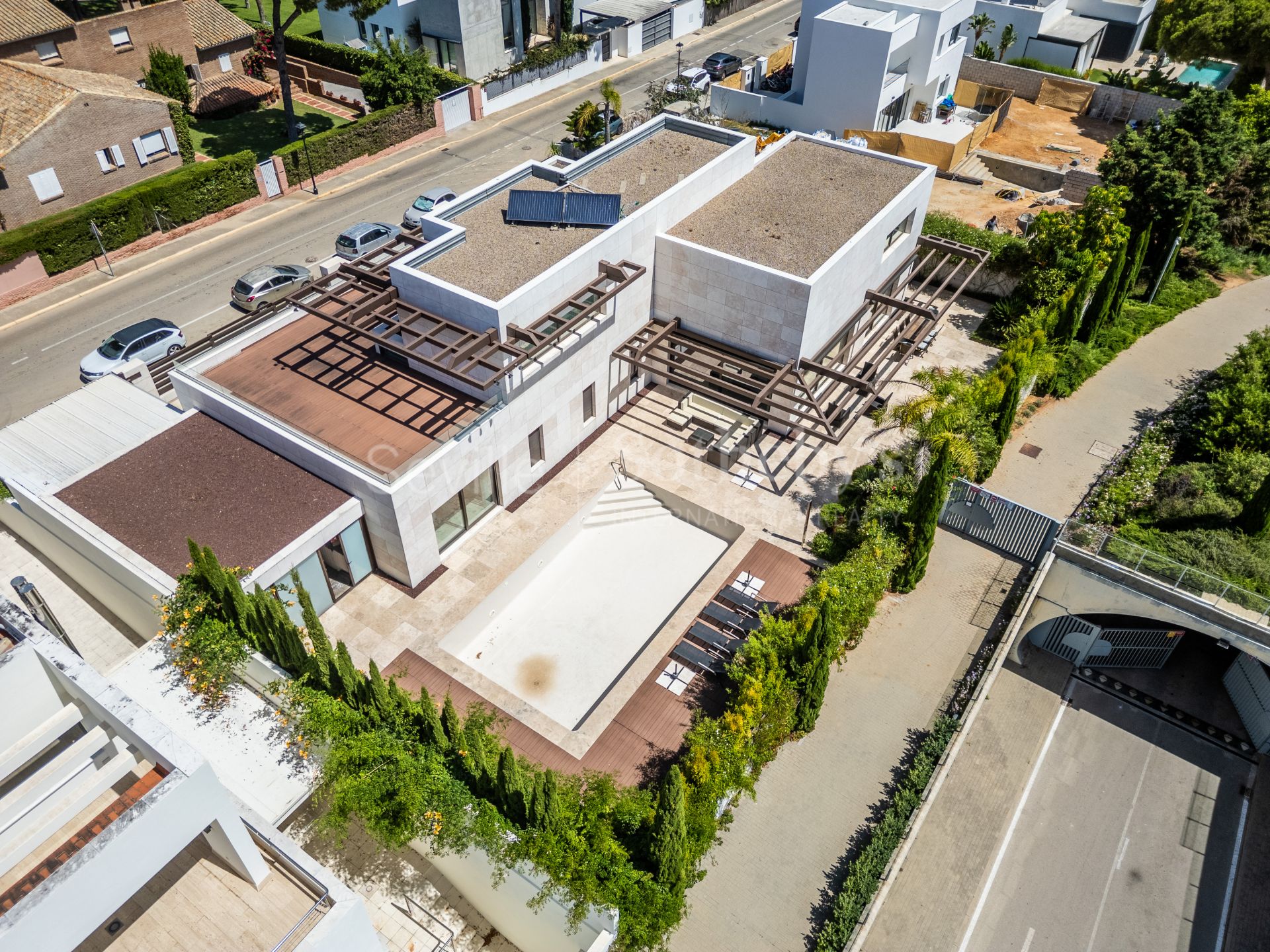 Vivienda con piscina privada en Vistahermosa