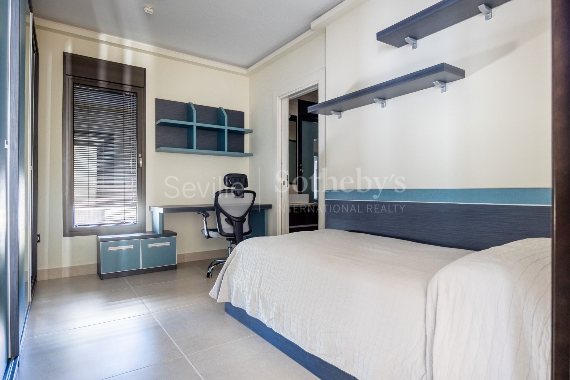 Vivienda con piscina privada en Vistahermosa