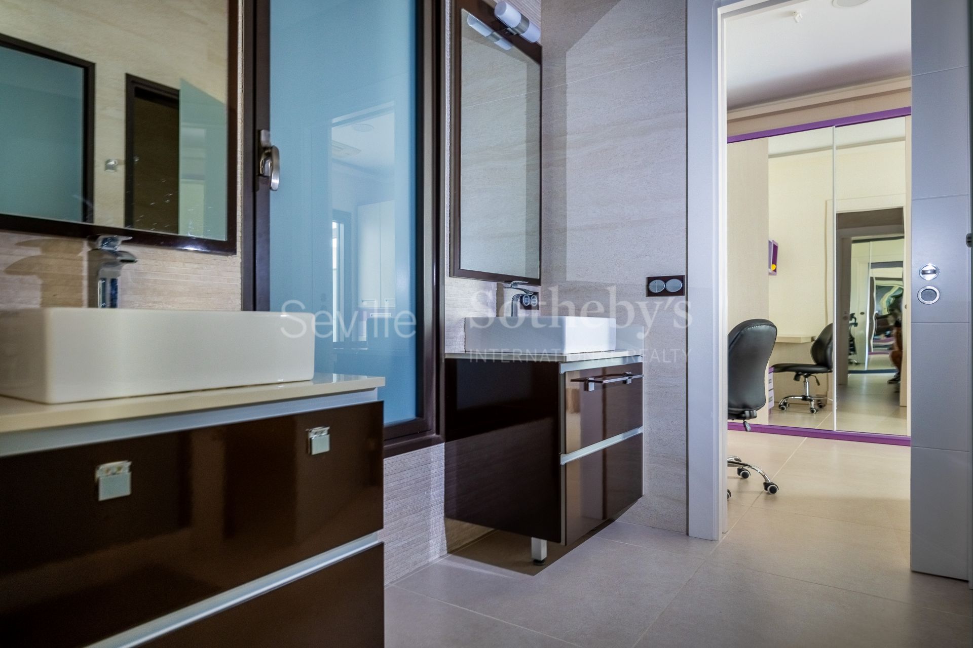 Vivienda con piscina privada en Vistahermosa