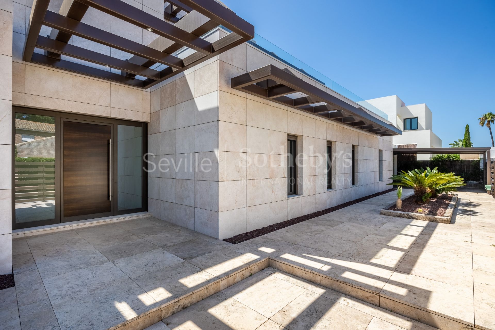 Vivienda con piscina privada en Vistahermosa