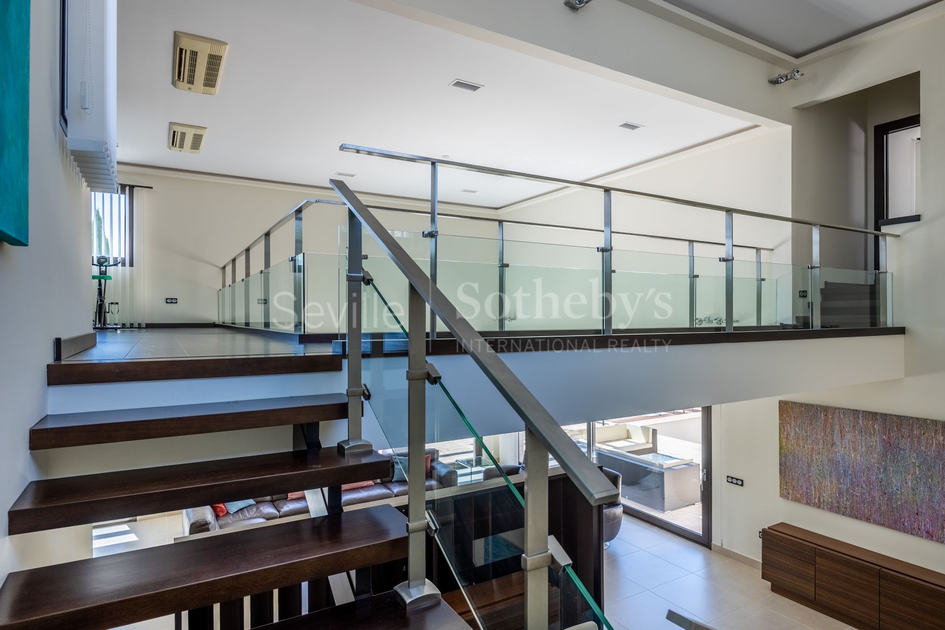 Vivienda con piscina privada en Vistahermosa