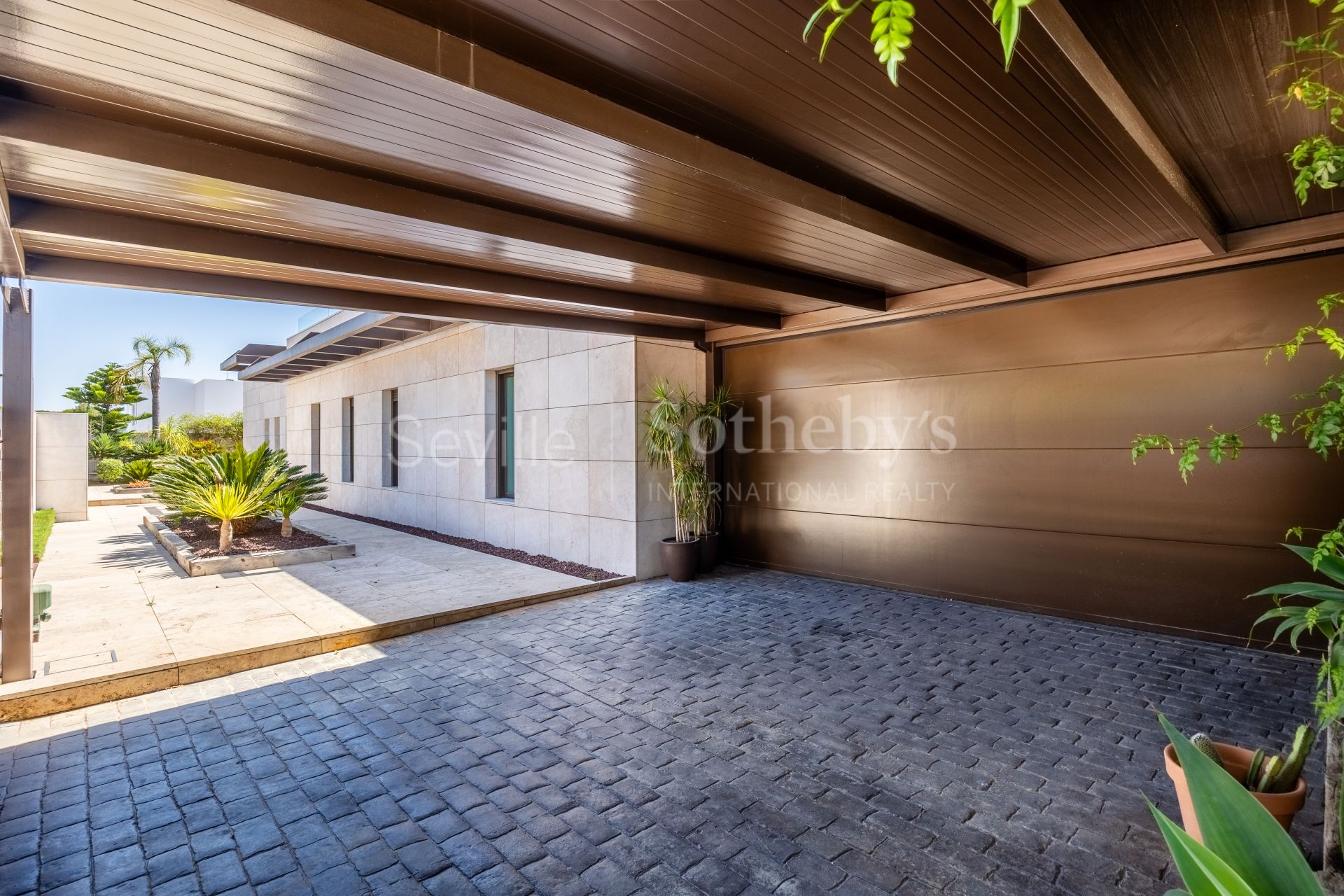 Vivienda con piscina privada en Vistahermosa