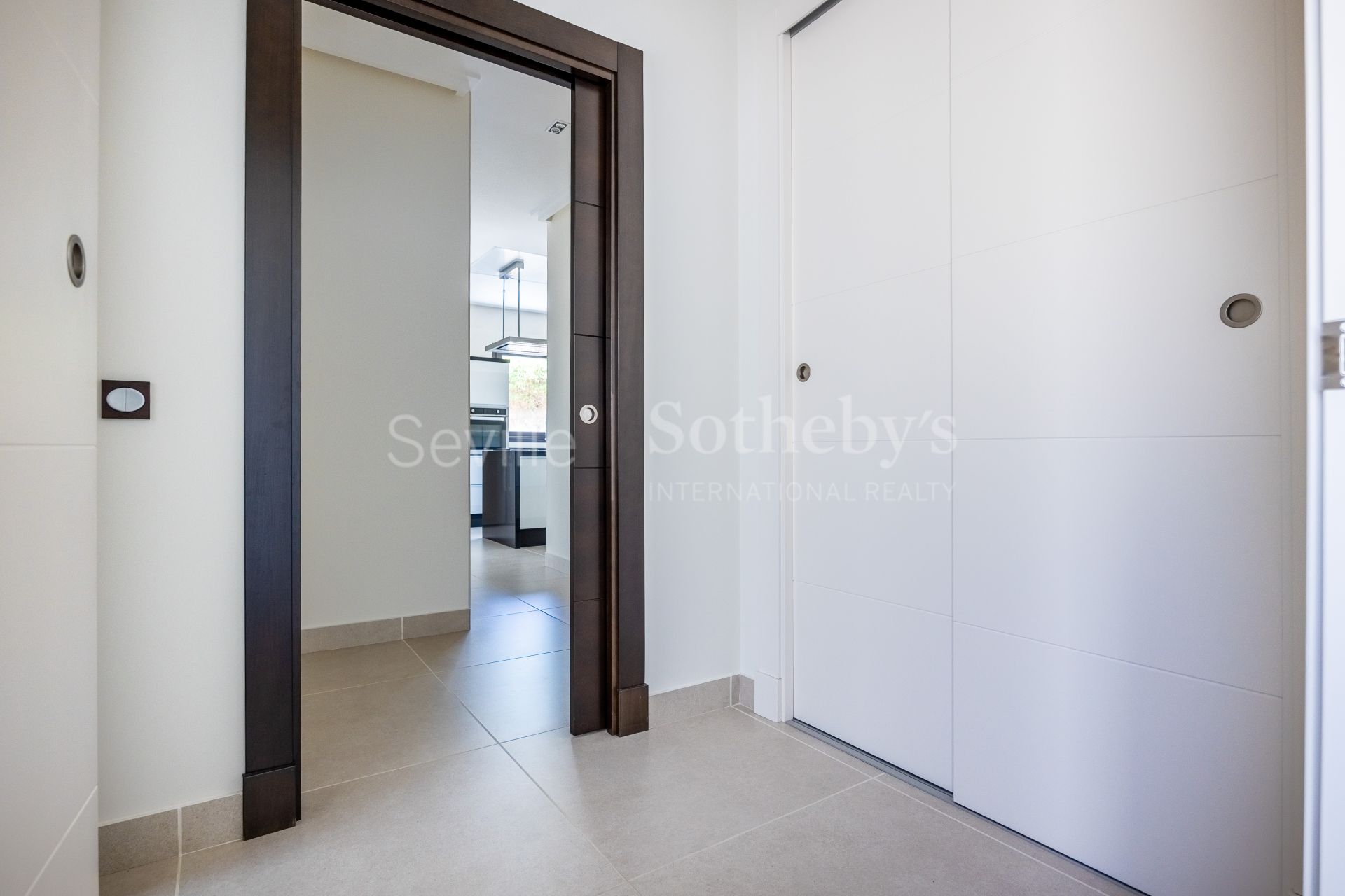 Vivienda con piscina privada en Vistahermosa