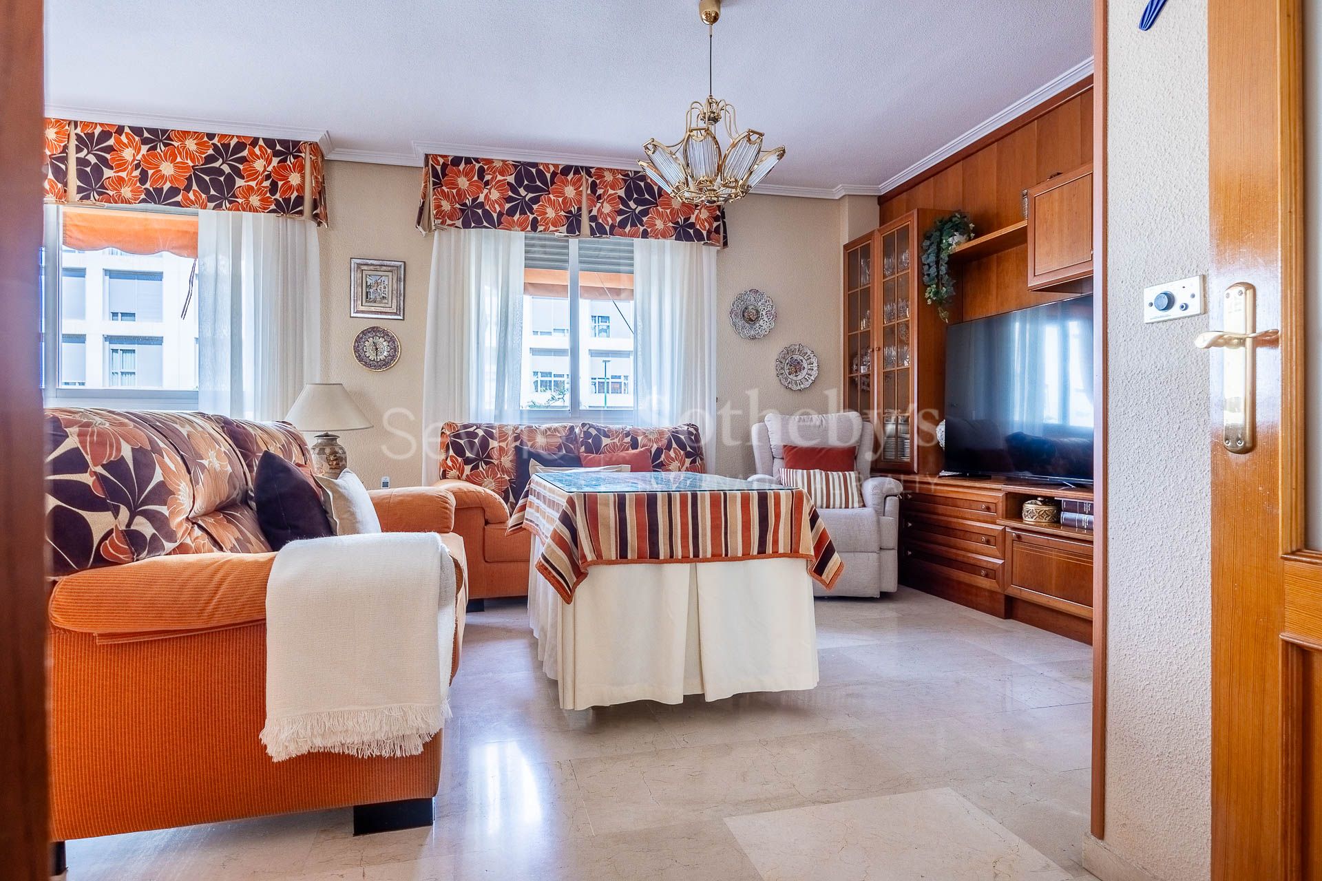 Bright Apartment on Avenida de la Buhaira