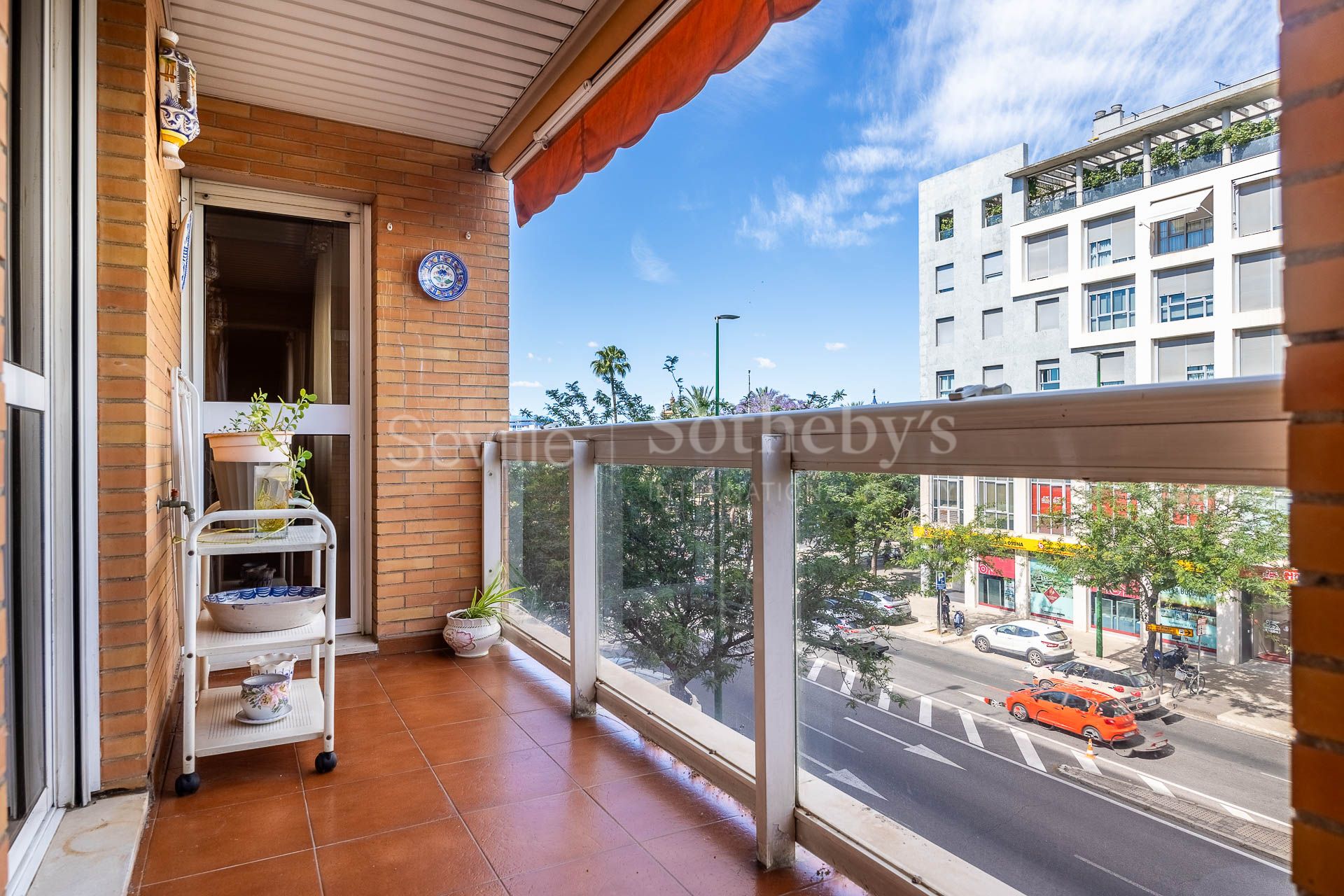 Bright Apartment on Avenida de la Buhaira