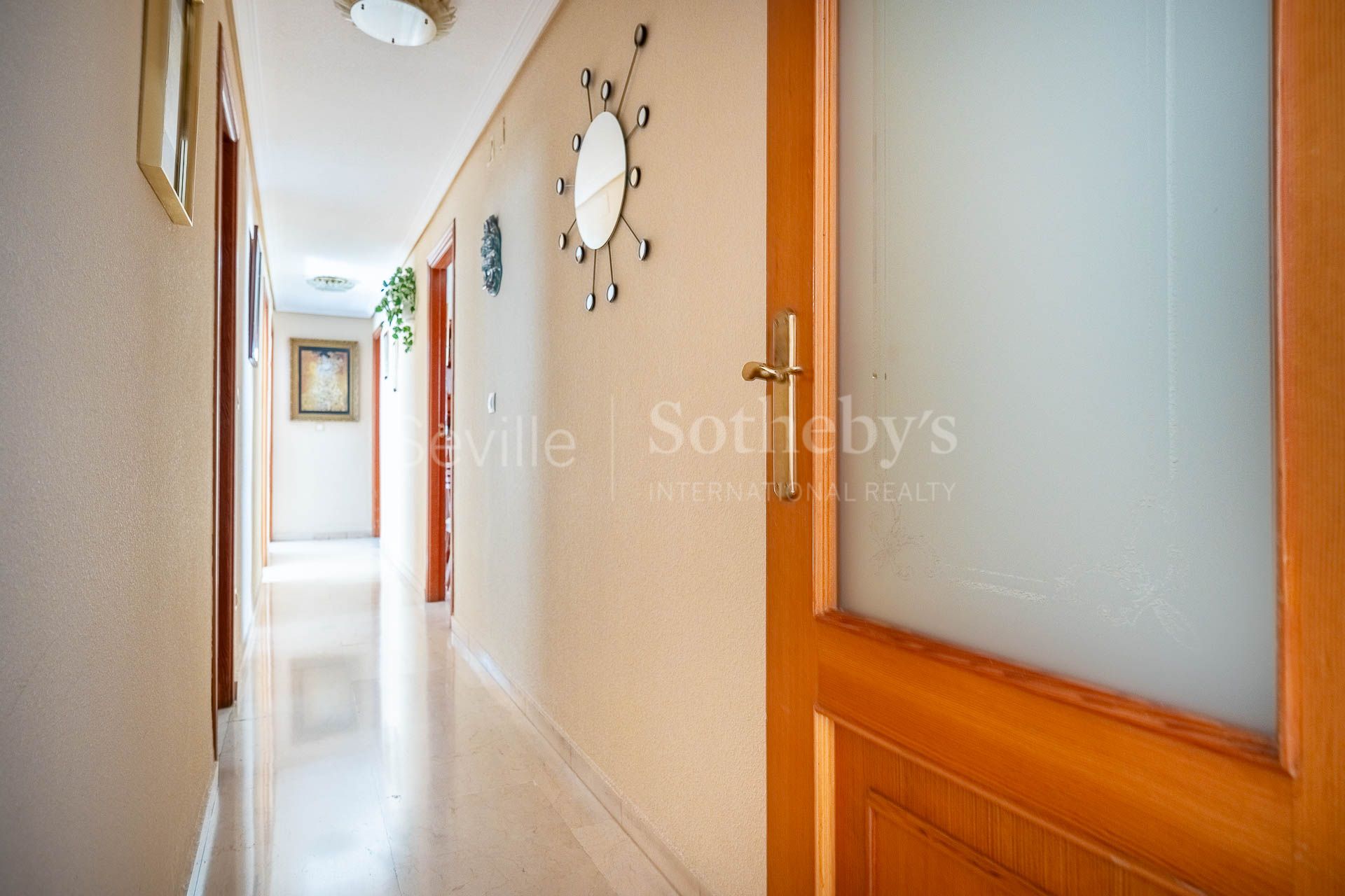 Bright Apartment on Avenida de la Buhaira