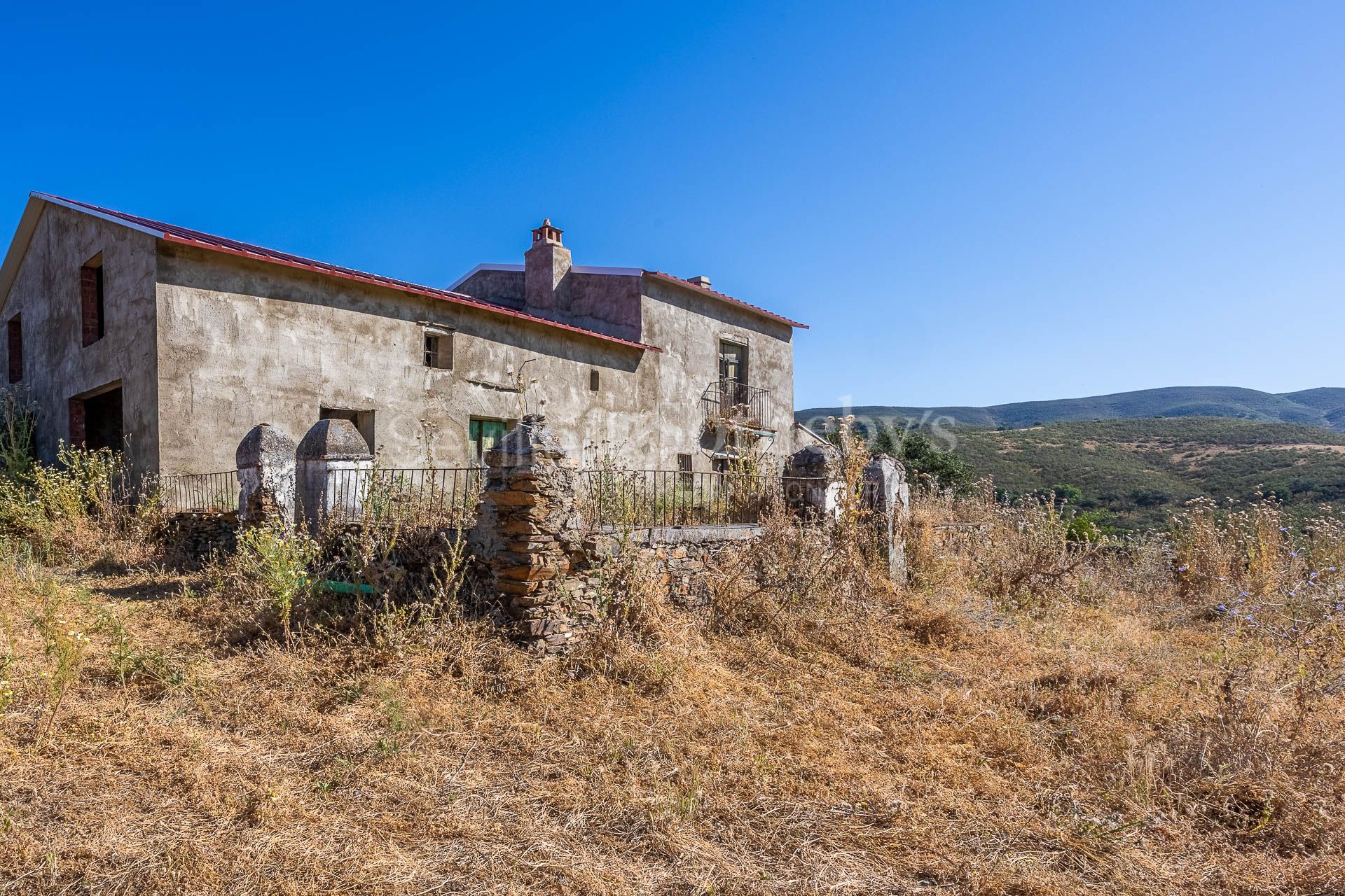 Livestock Dehesa of 208 Hectares in Aracena