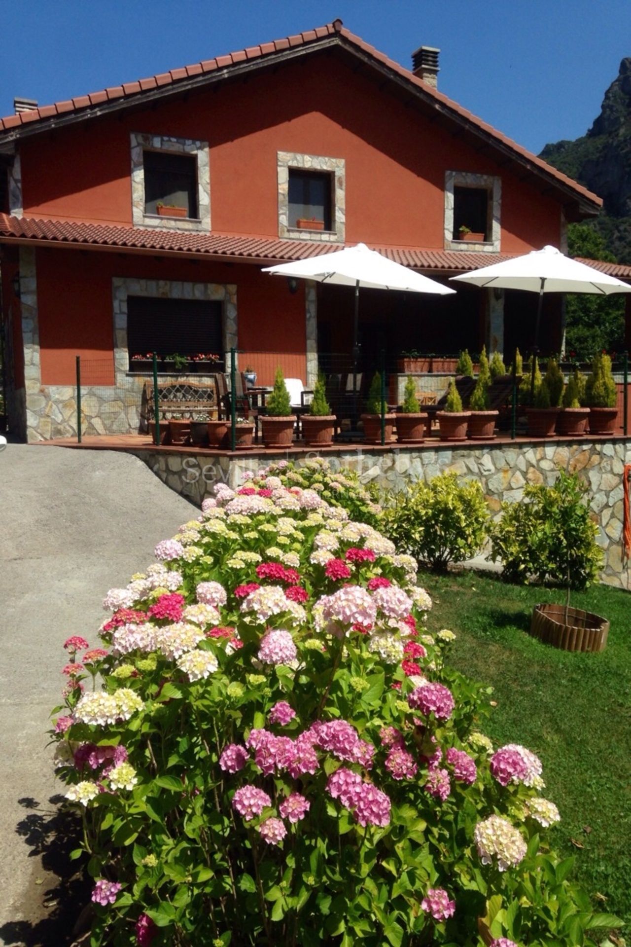 Chalet individual en el Parque Natural de Somiedo, con amplio jardín y garaje