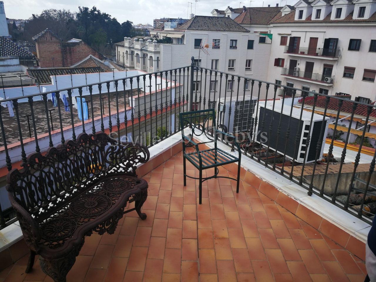 Alquiler de Ático en San Gregorio (Puerta de Jerez).