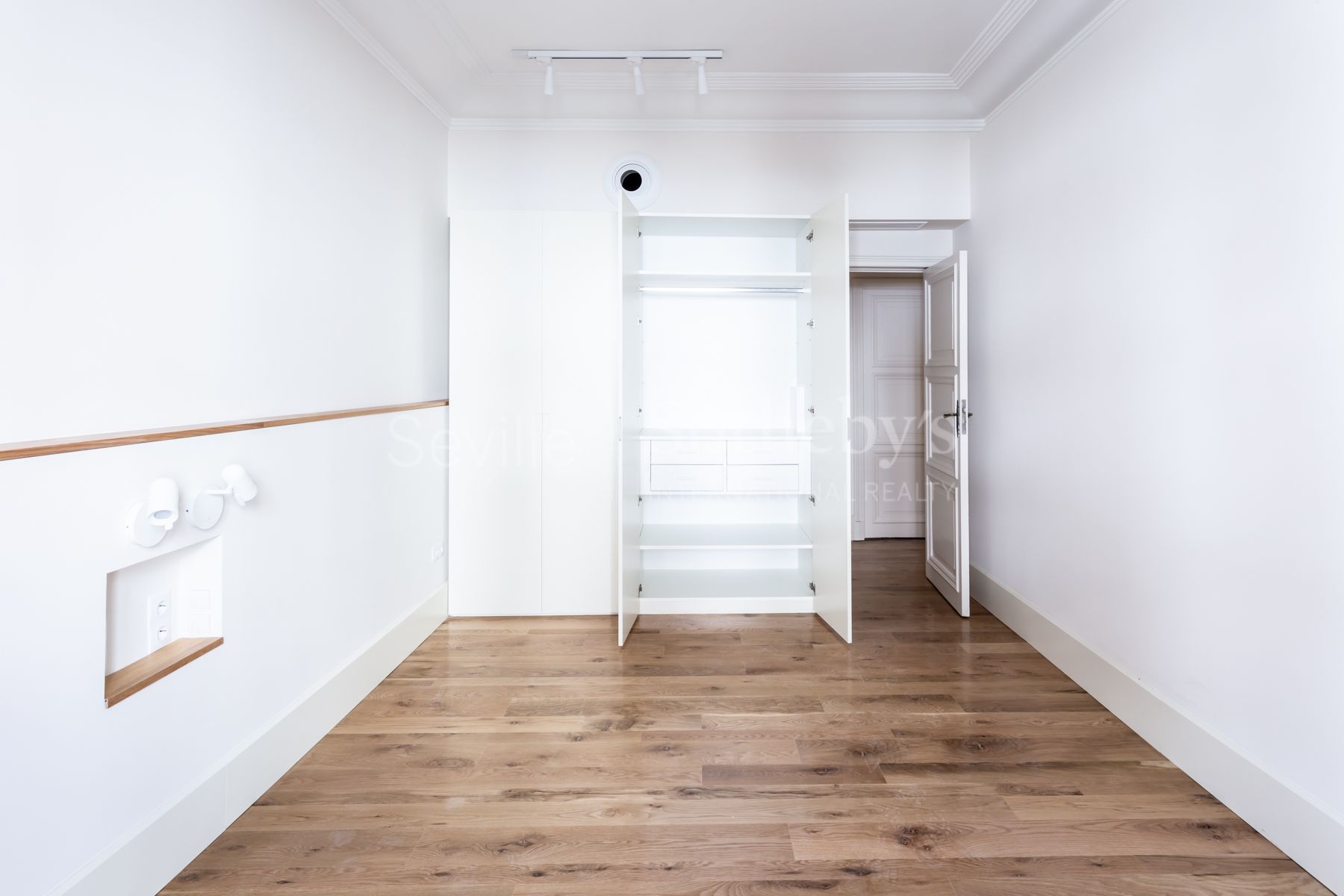 Piso en venta reformado junto a Puerta Jerez