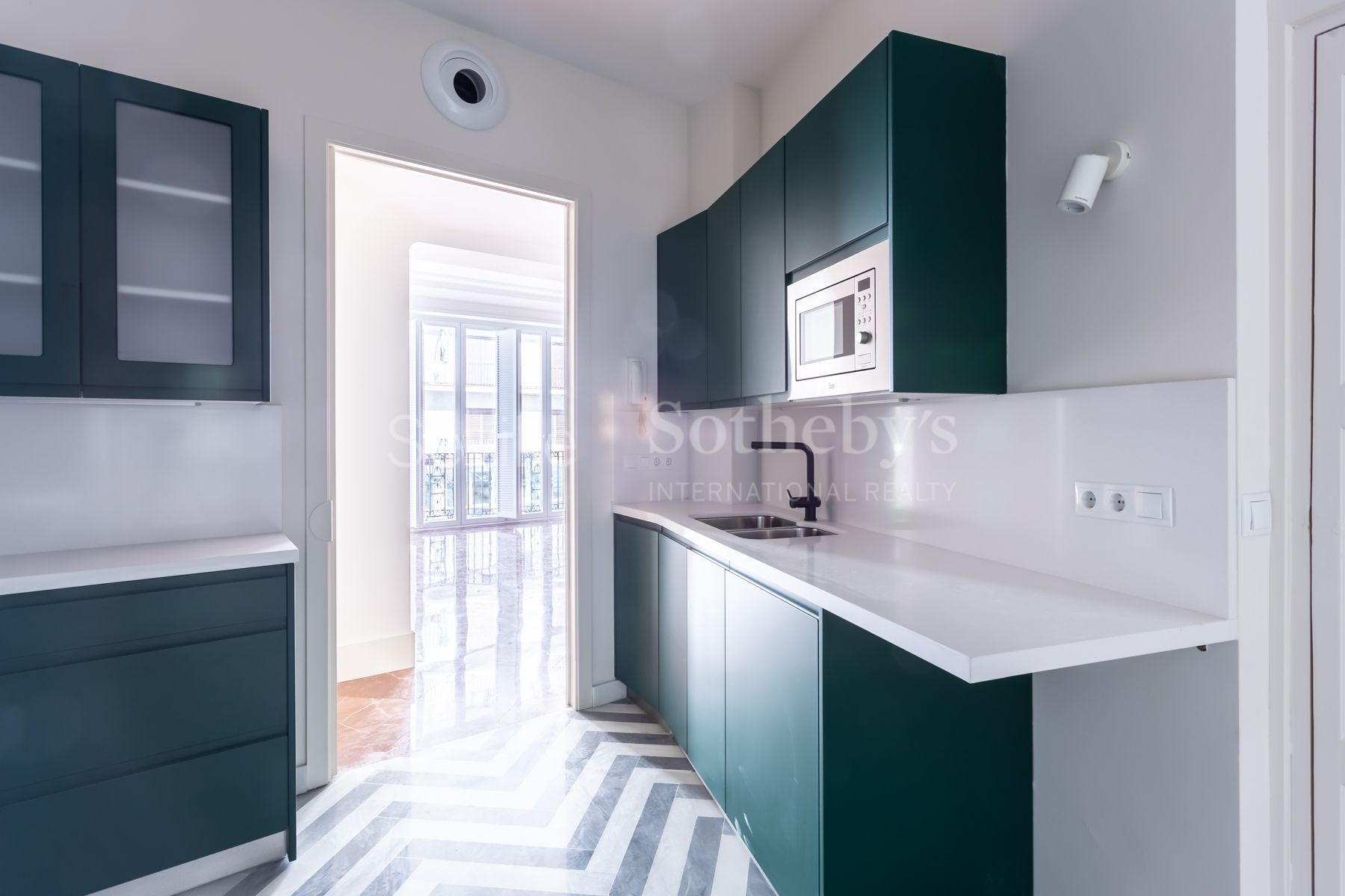 Piso en venta reformado junto a Puerta Jerez