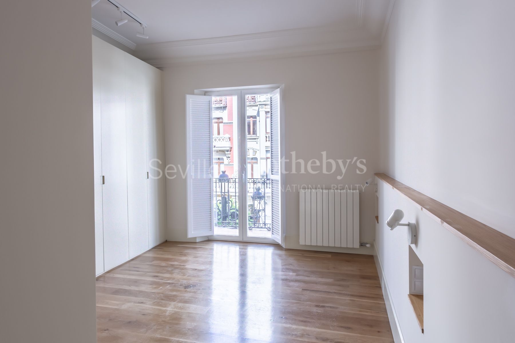 Piso en venta reformado junto a Puerta Jerez