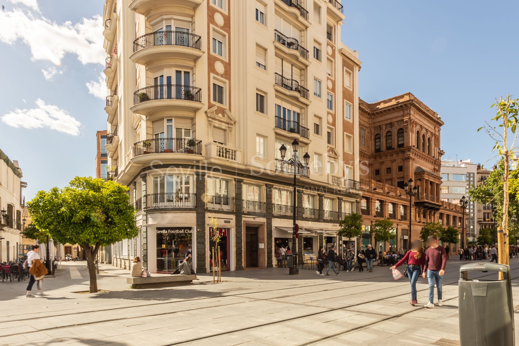 Piso en venta reformado junto a Puerta Jerez