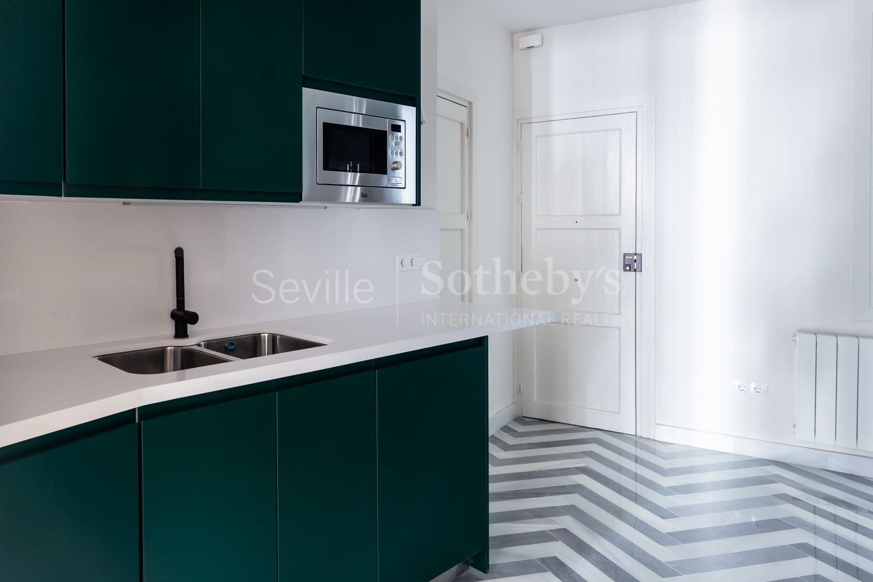 Piso en venta reformado junto a Puerta Jerez