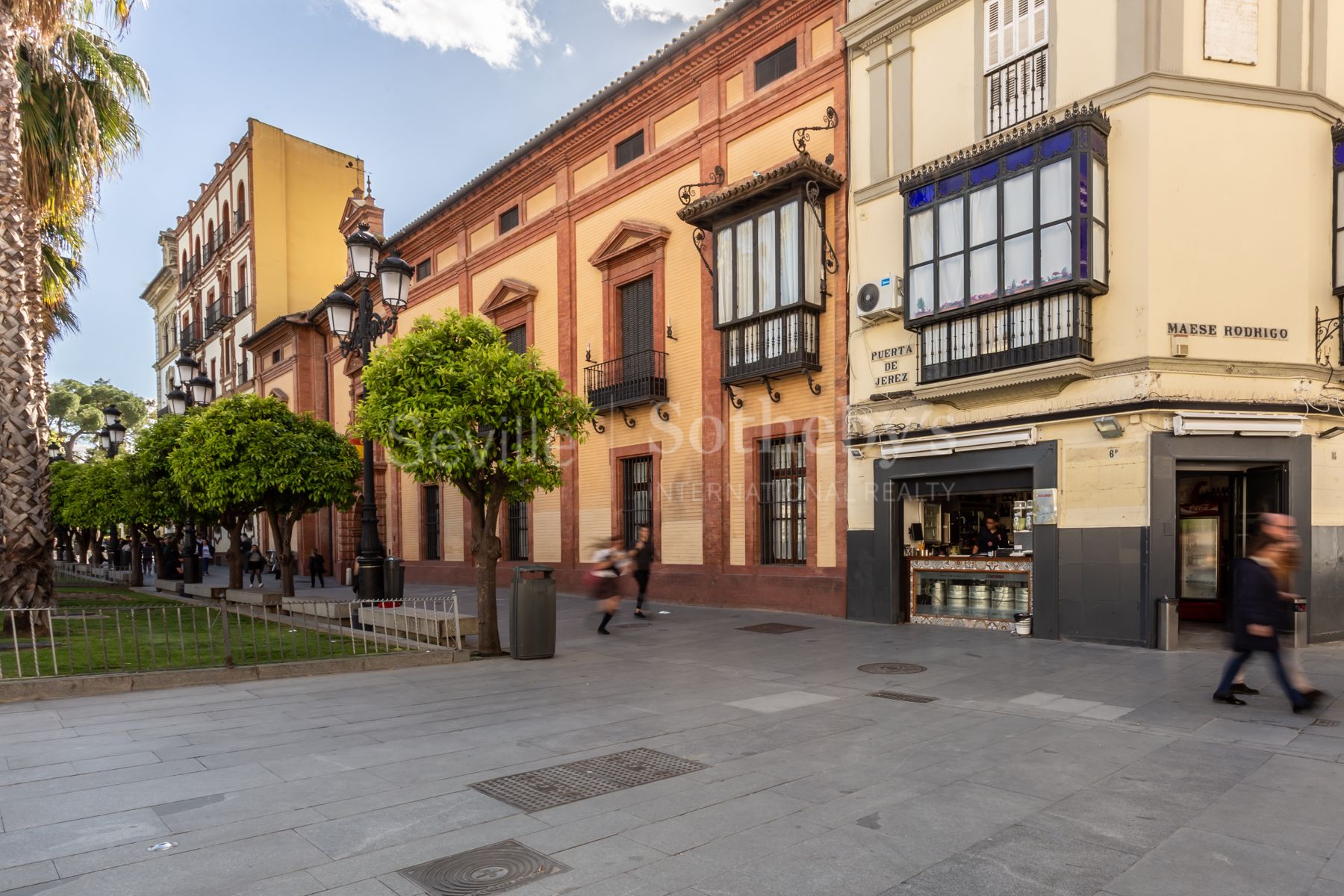 Piso en venta reformado junto a Puerta Jerez