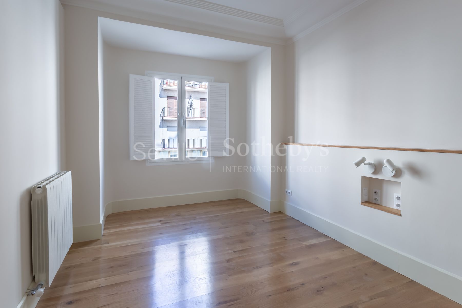 Piso en venta reformado junto a Puerta Jerez